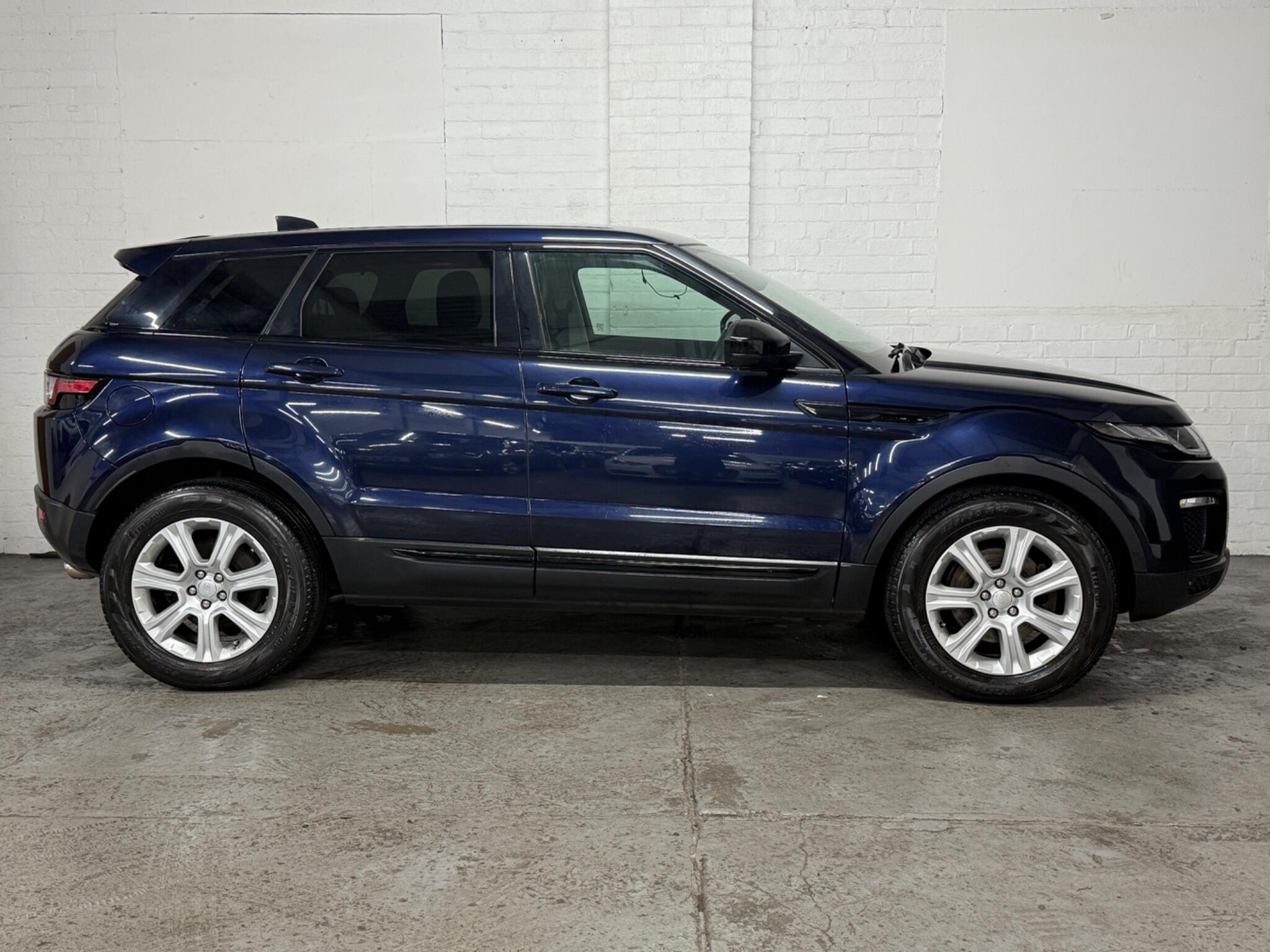 2017 Land Rover Range Rover Evoque 2.0 TD4 SE Tech Auto 4WD Euro 6 (s/s) 5dr • 80,500 miles image 9