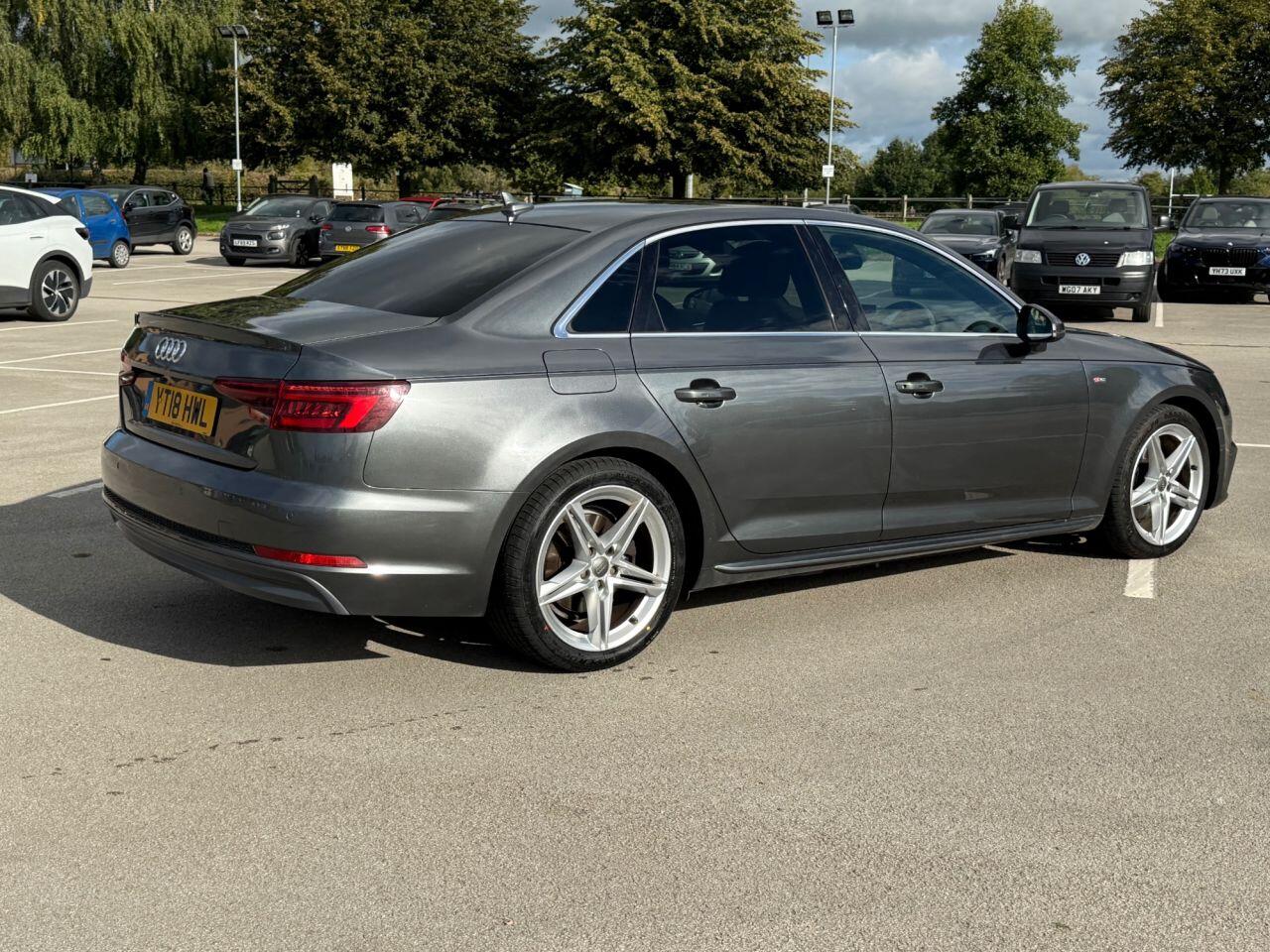 Audi A4 view 32