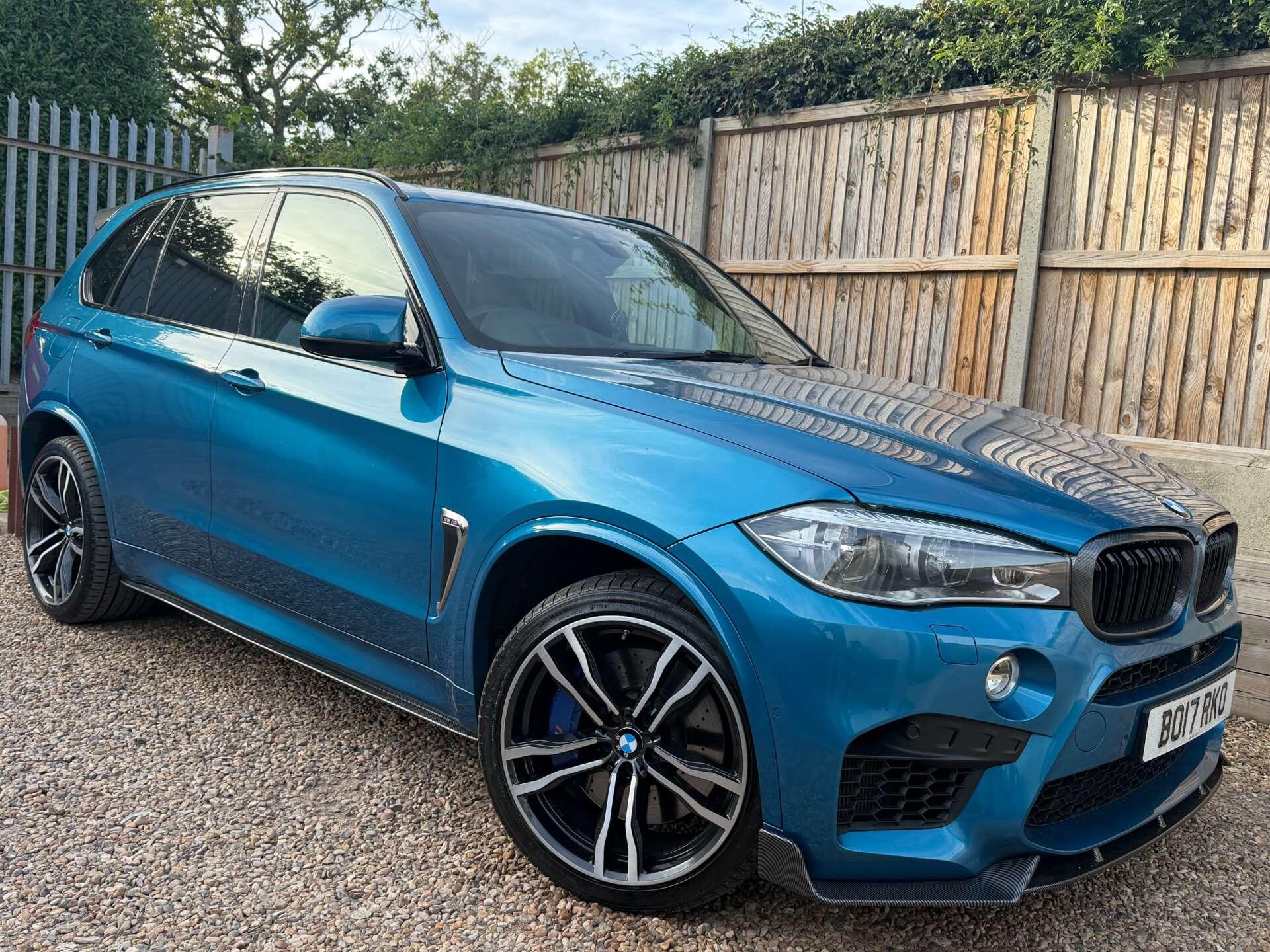 BMW X5 M view 8