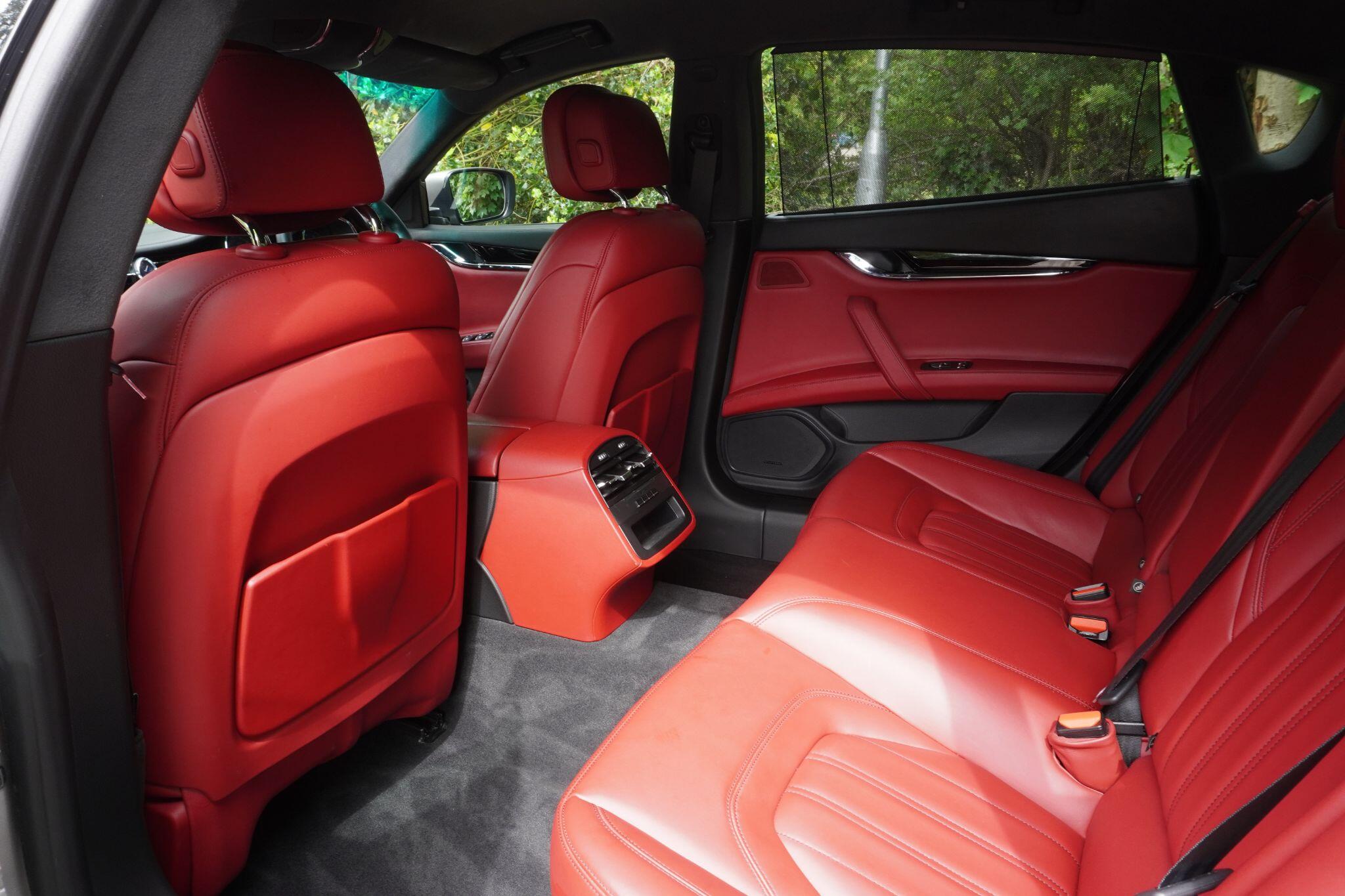 Maserati Quattroporte view 67
