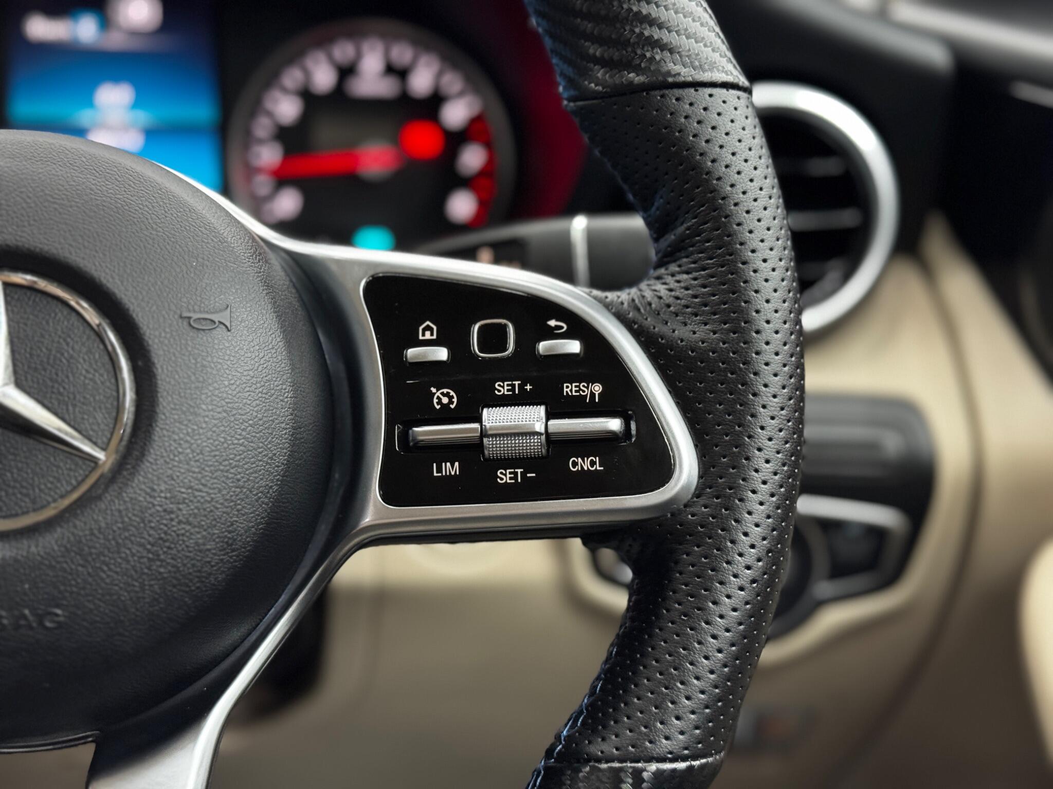 Mercedes-Benz GLC view 21