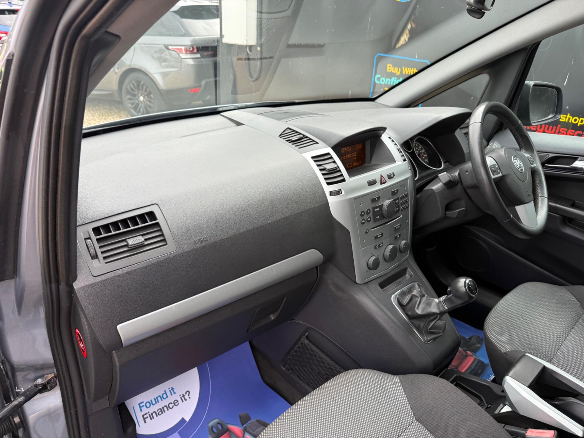 Vauxhall Zafira view 22