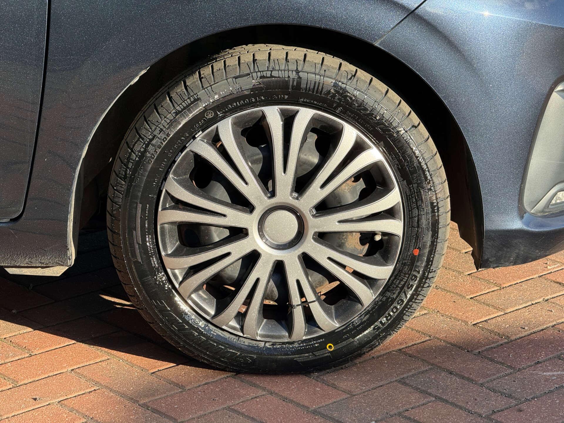 Peugeot 108 view 17