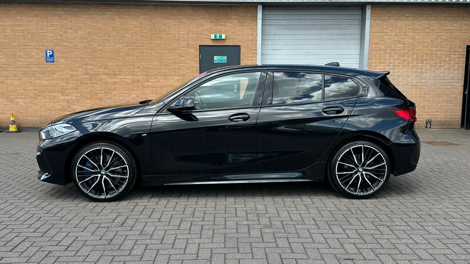 BMW 1 Series view 8