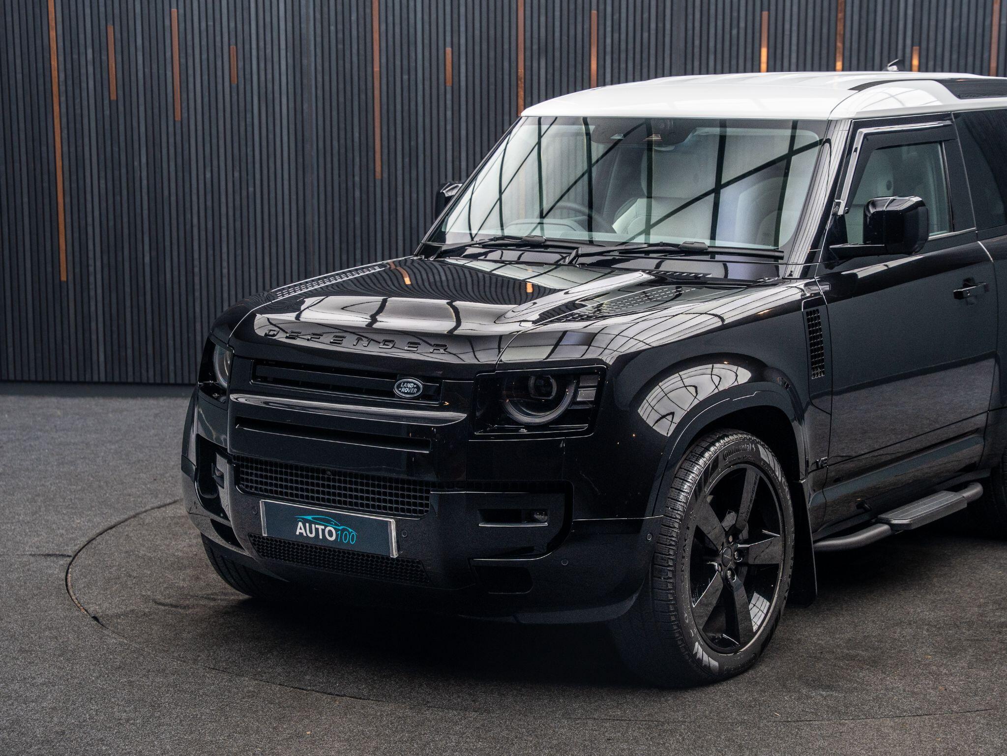 Land Rover Defender view 11