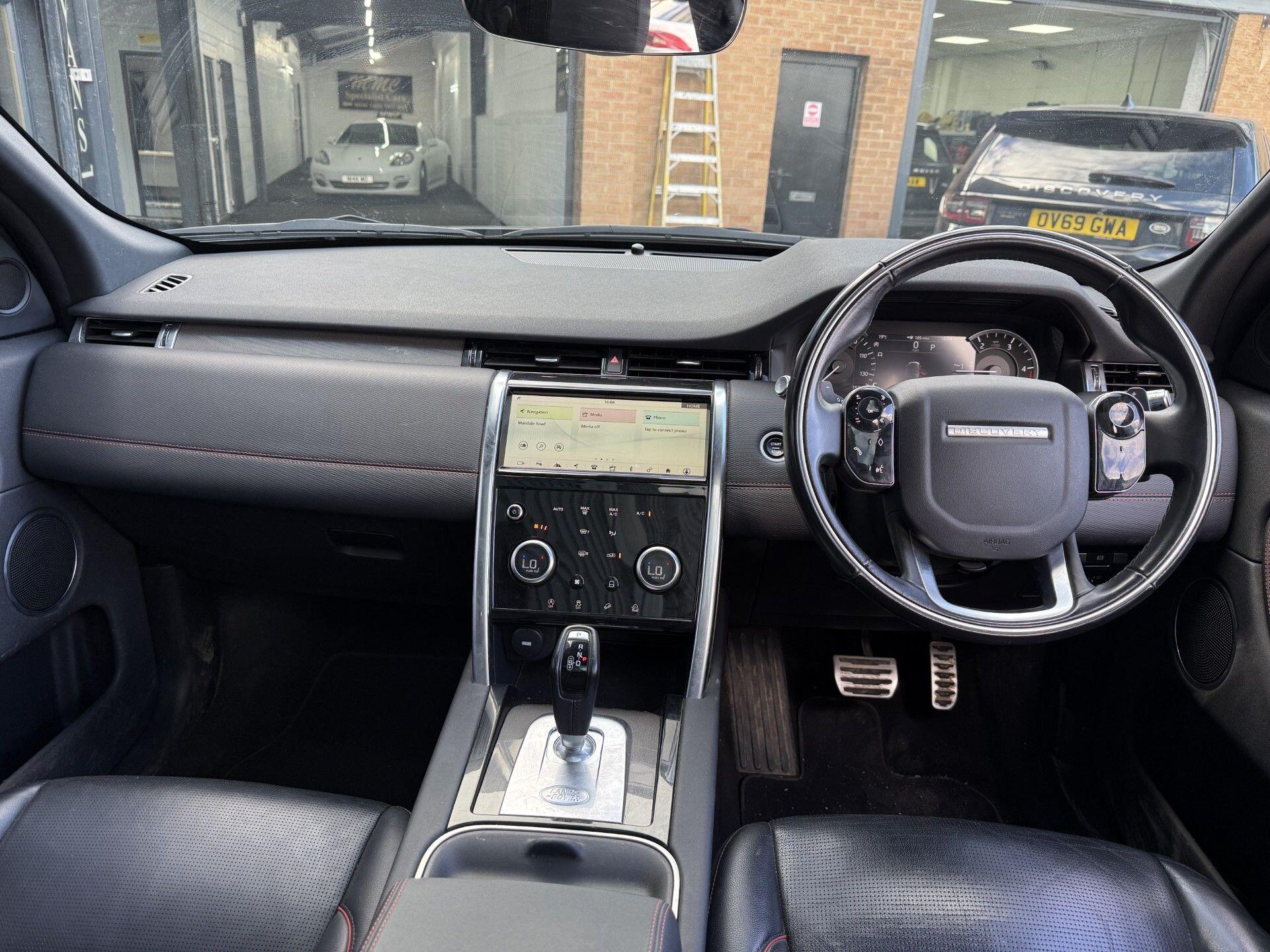 Land Rover Discovery Sport view 7