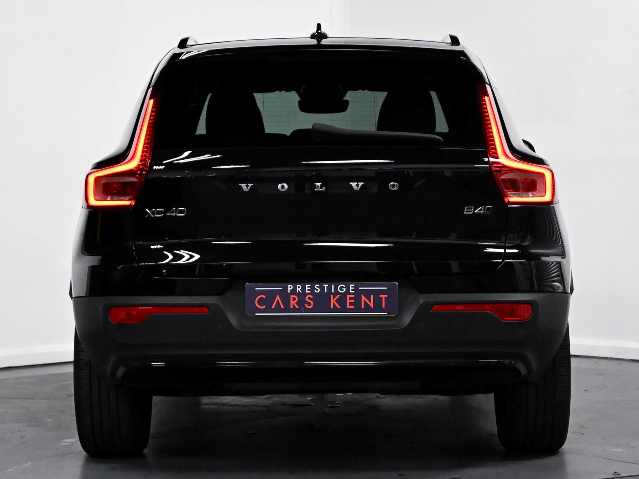 Volvo XC40 view 17