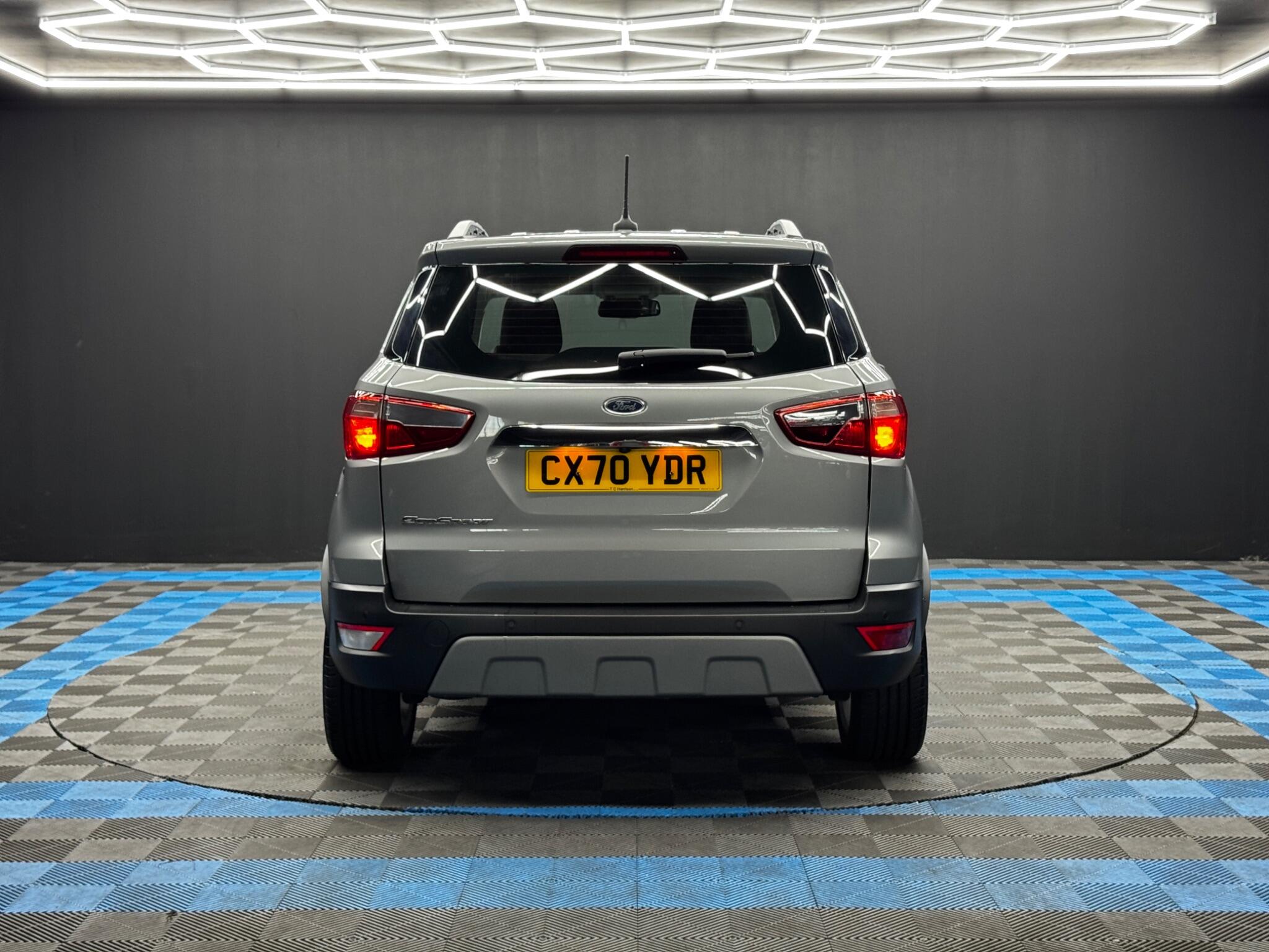 Ford EcoSport view 6