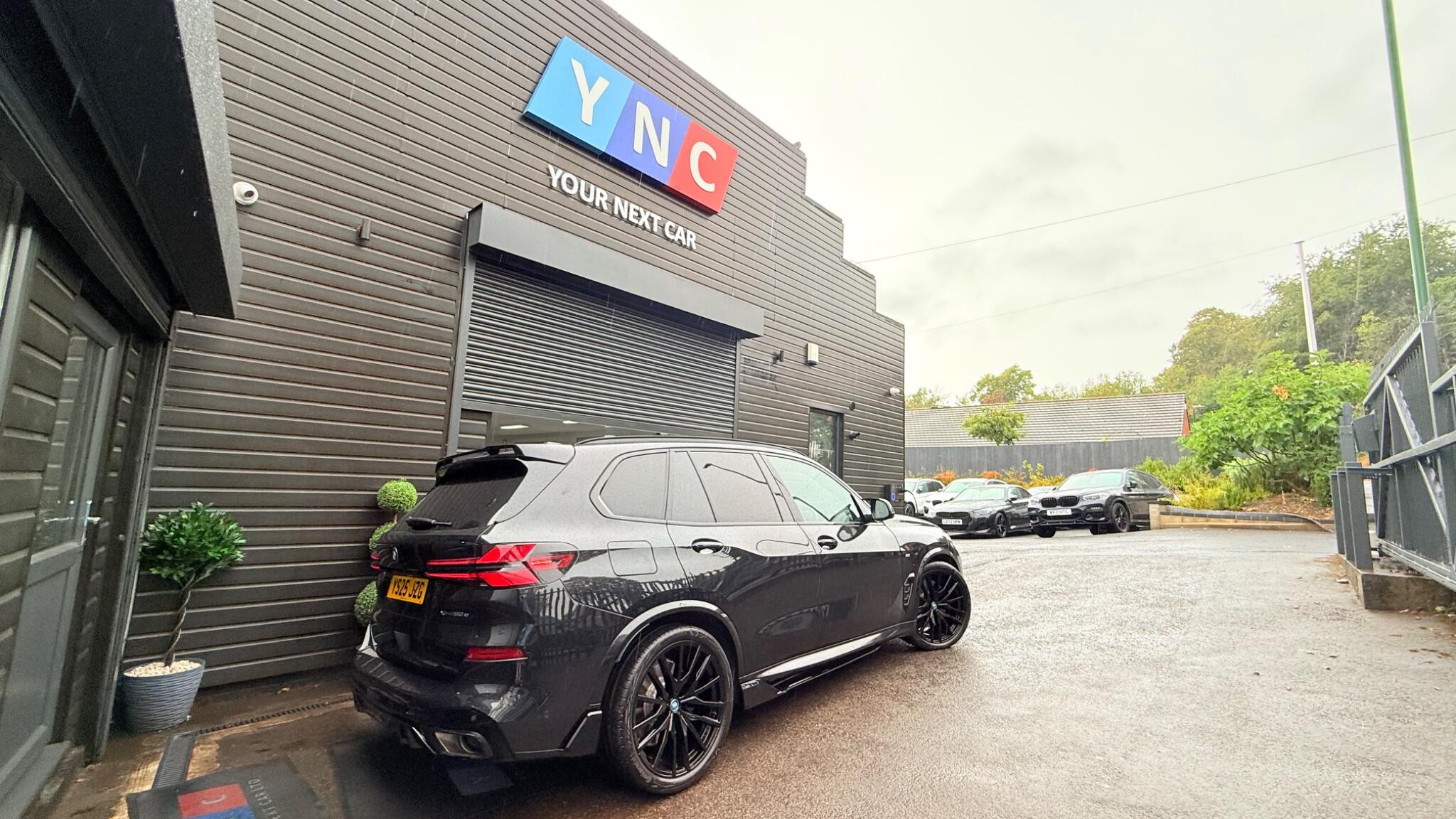 BMW X5 view 5