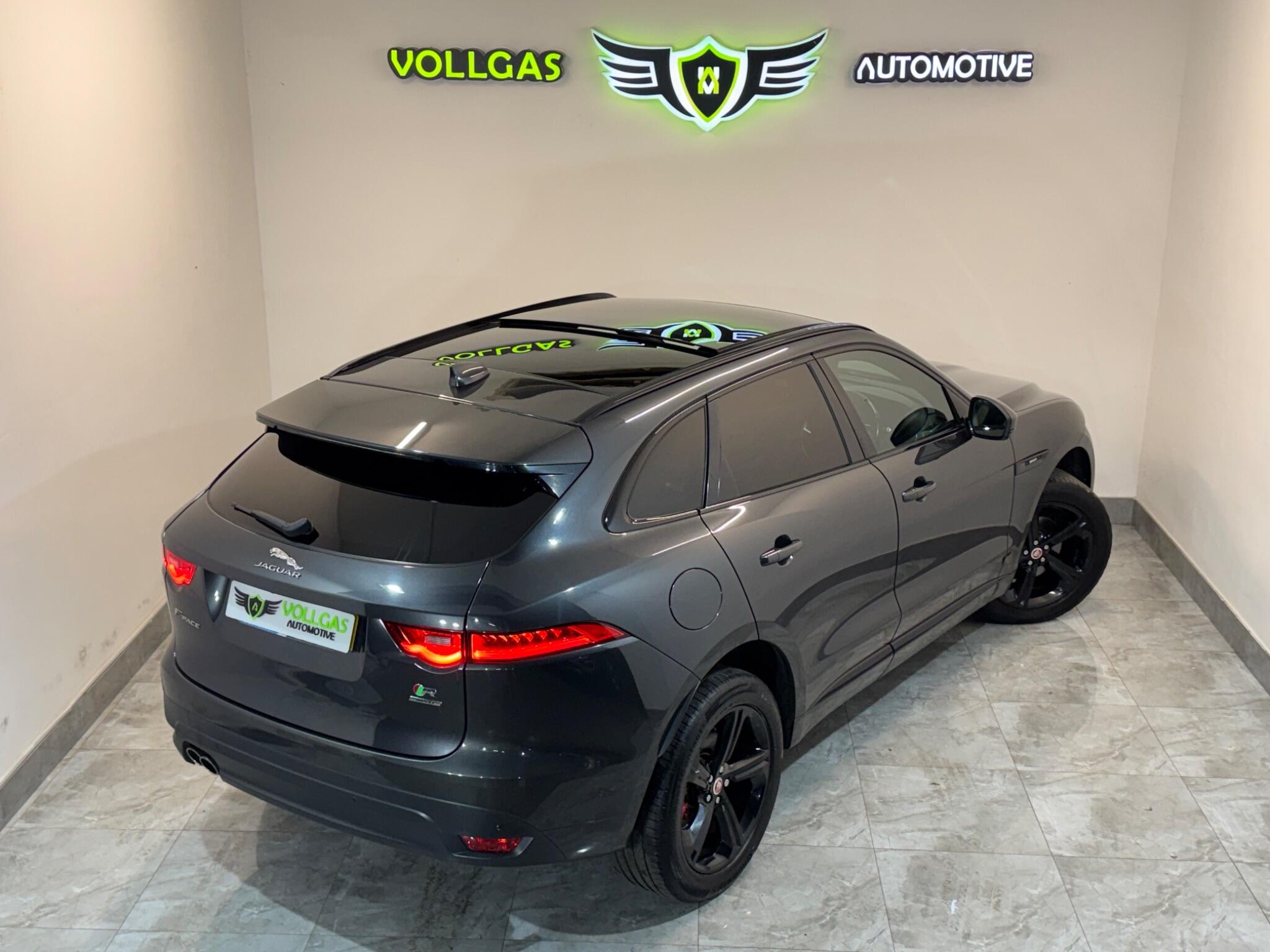 Jaguar F-Pace view 6