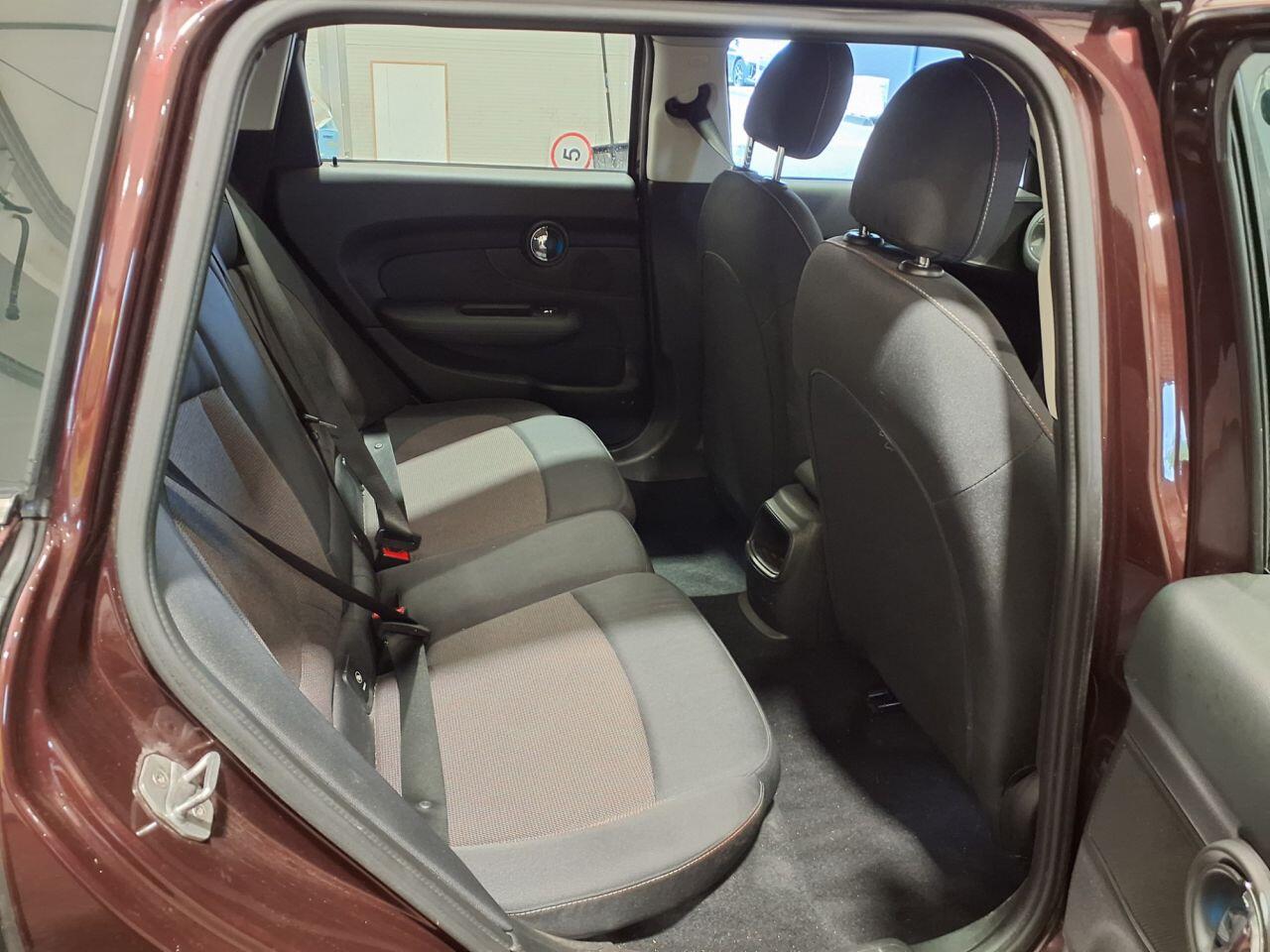 Mini Clubman view 11