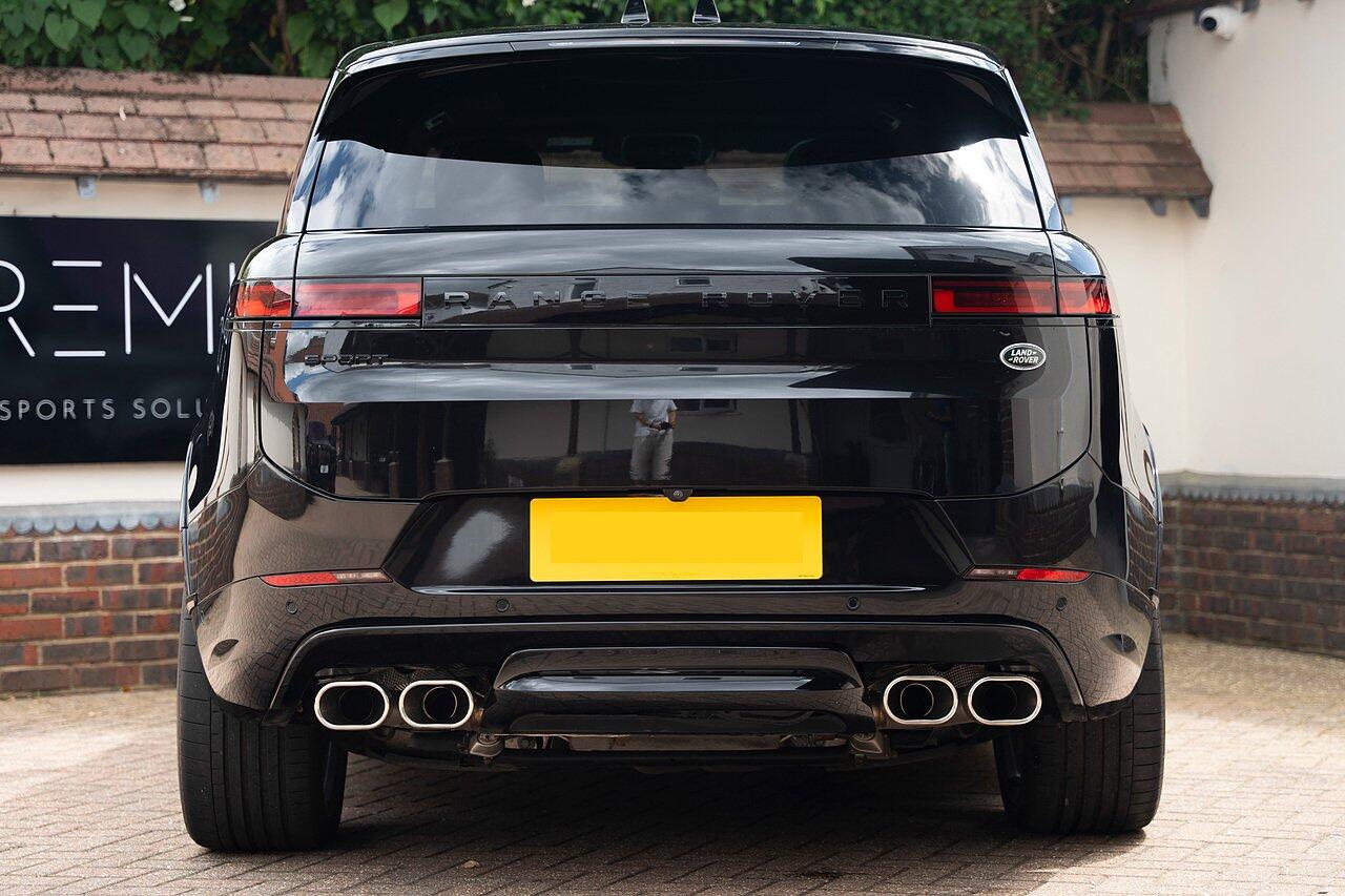 Land Rover Range Rover Sport view 4