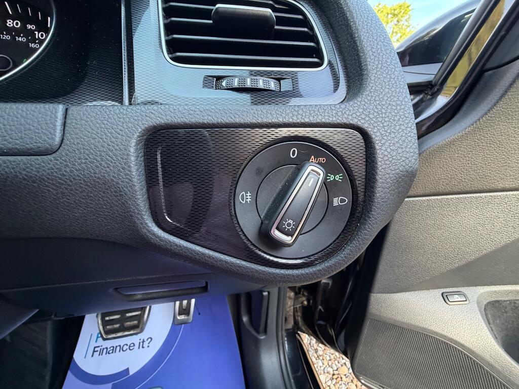 Volkswagen Golf view 23