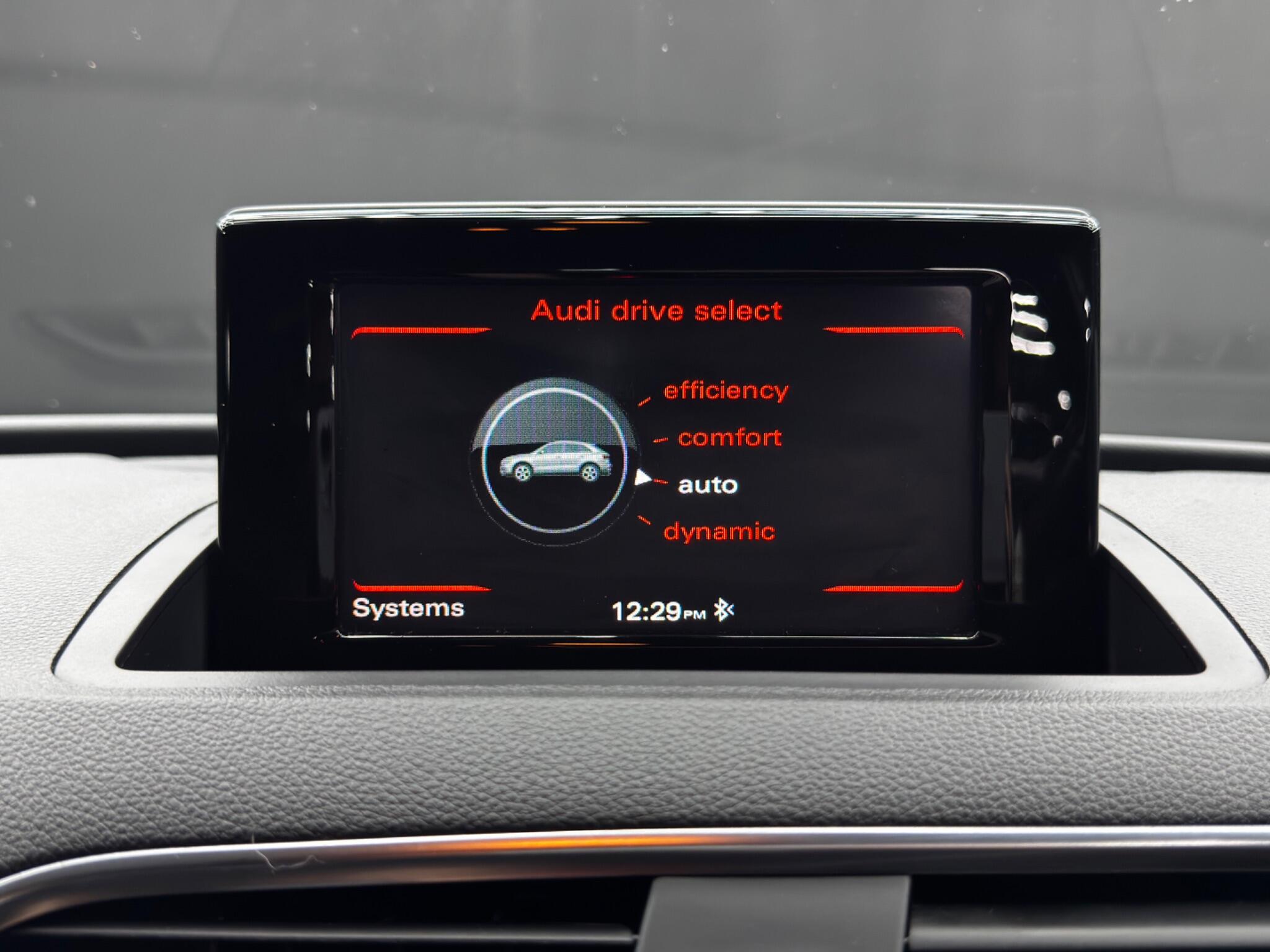 Audi Q3 view 34