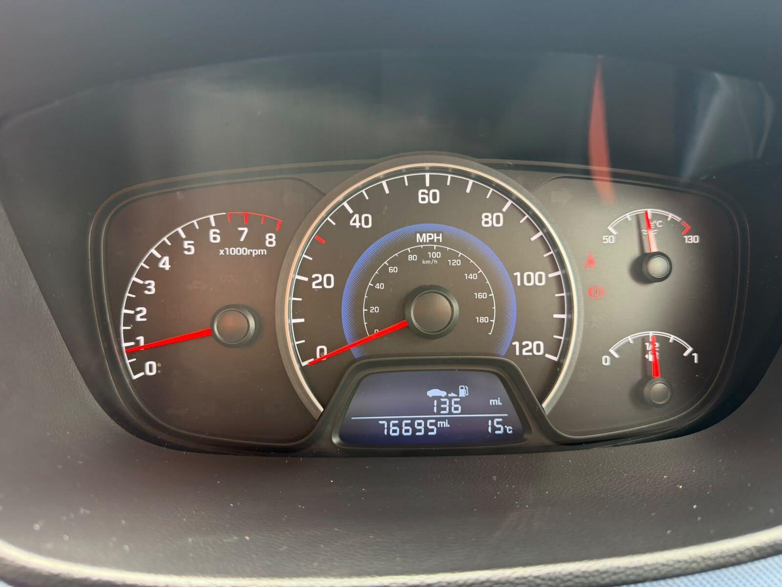 Hyundai i10 view 25