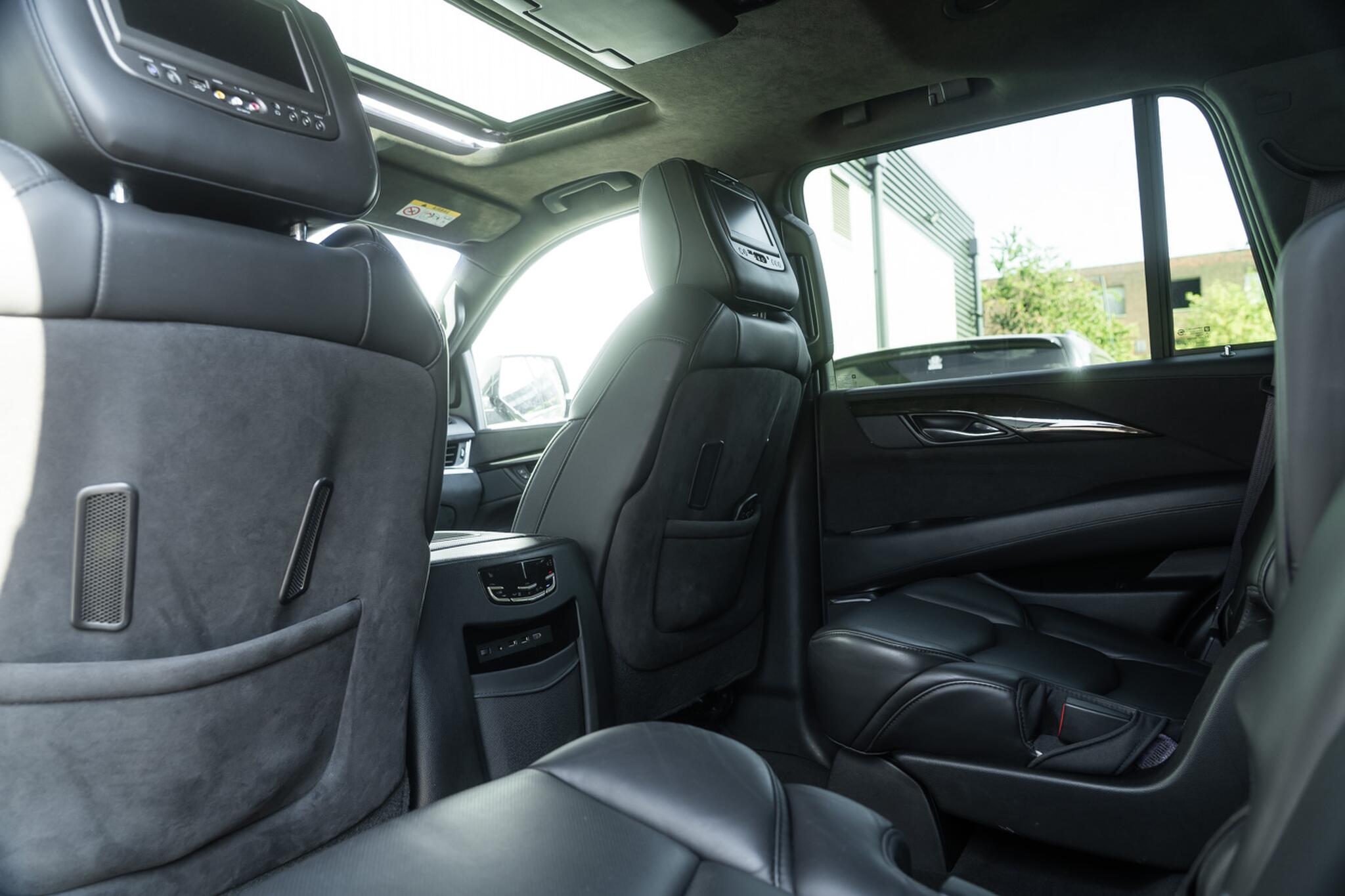 Cadillac Escalade view 44
