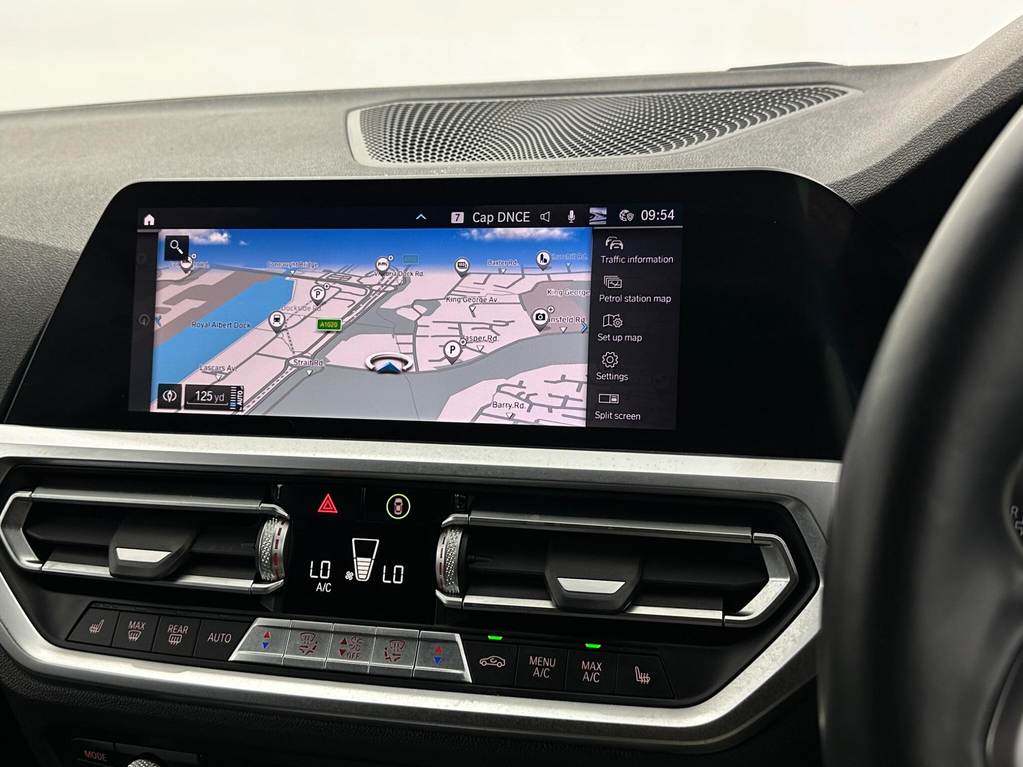 BMW 3 Series view 23