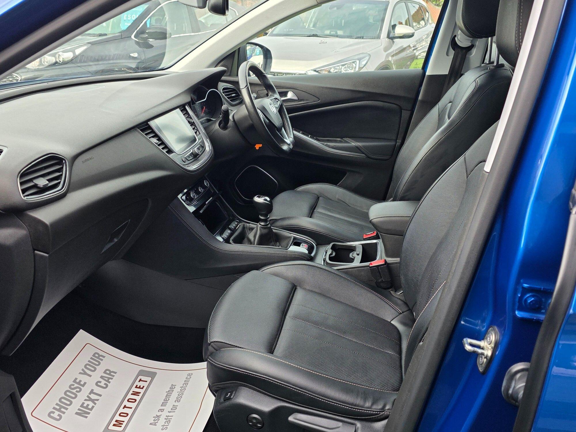 Vauxhall Grandland X view 11