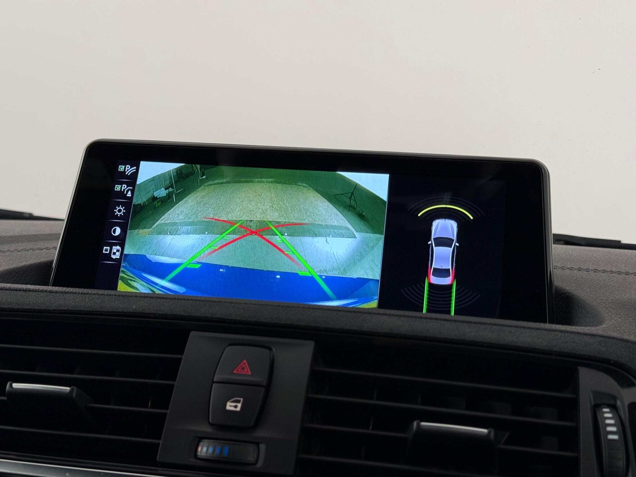 BMW 2 Series view 24