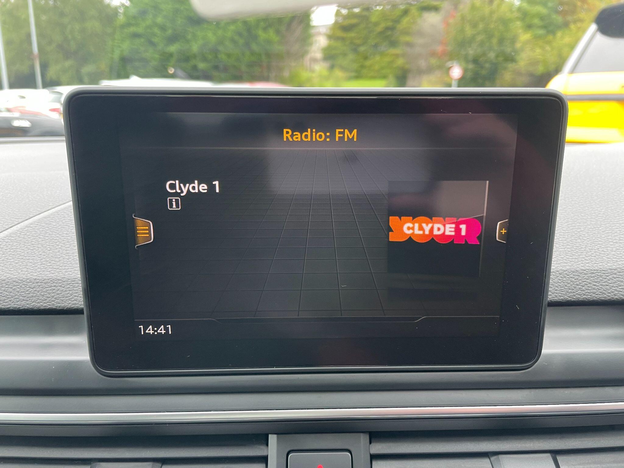 Audi A4 view 22