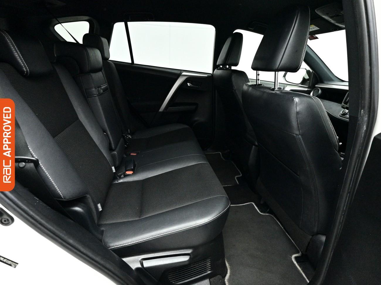 Toyota Rav4 view 13