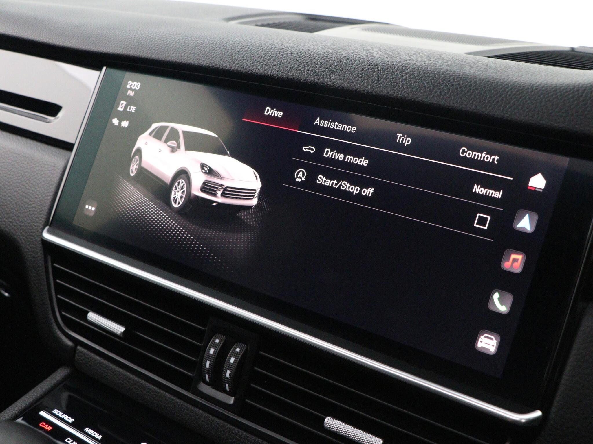 Porsche Cayenne view 50