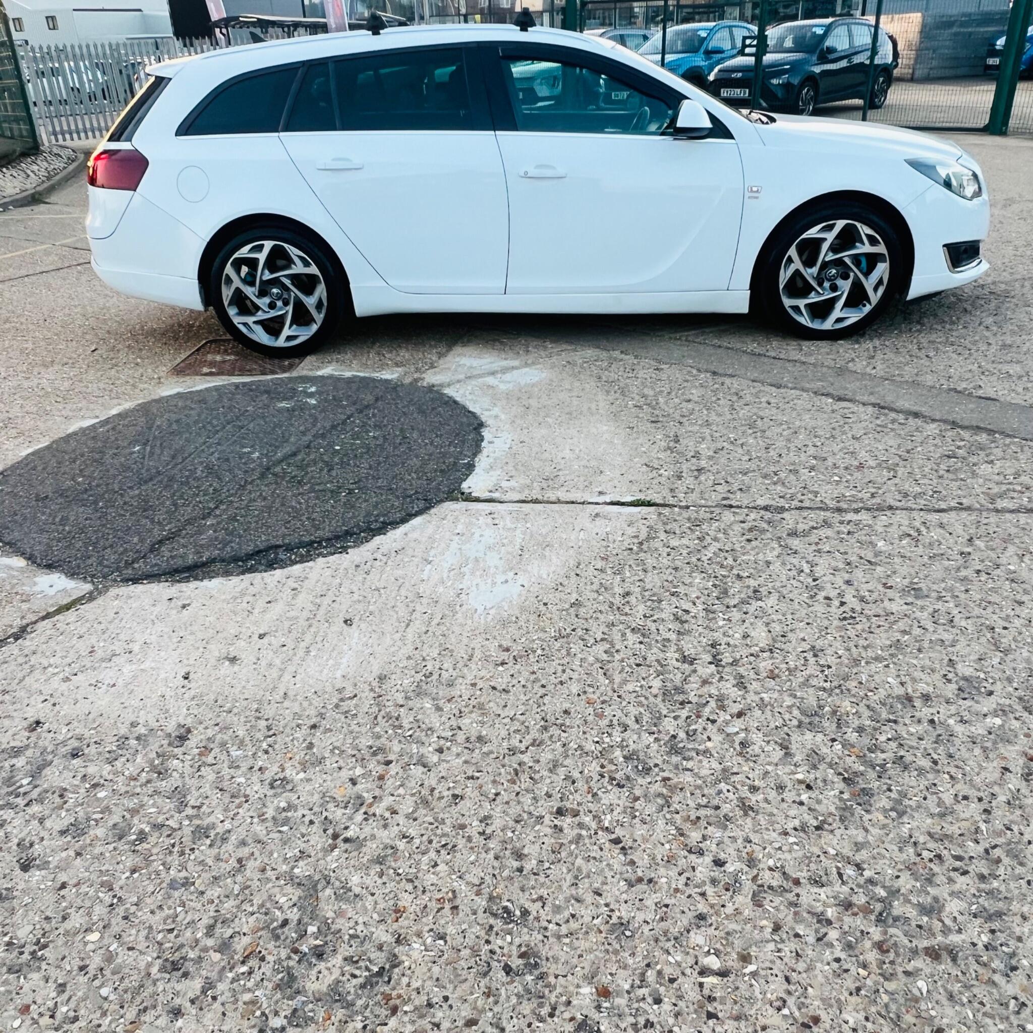 Vauxhall Insignia view 7