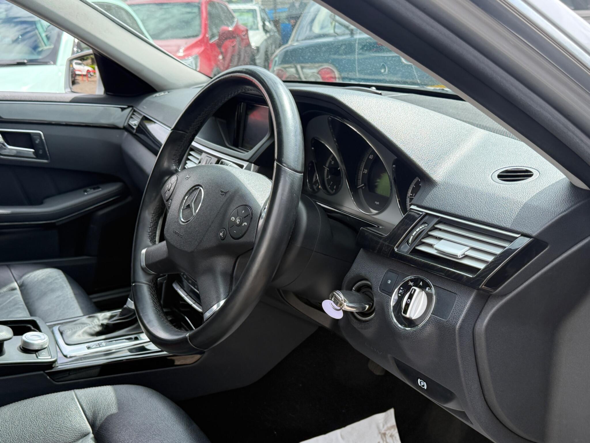 Mercedes-Benz E Class - Image 40