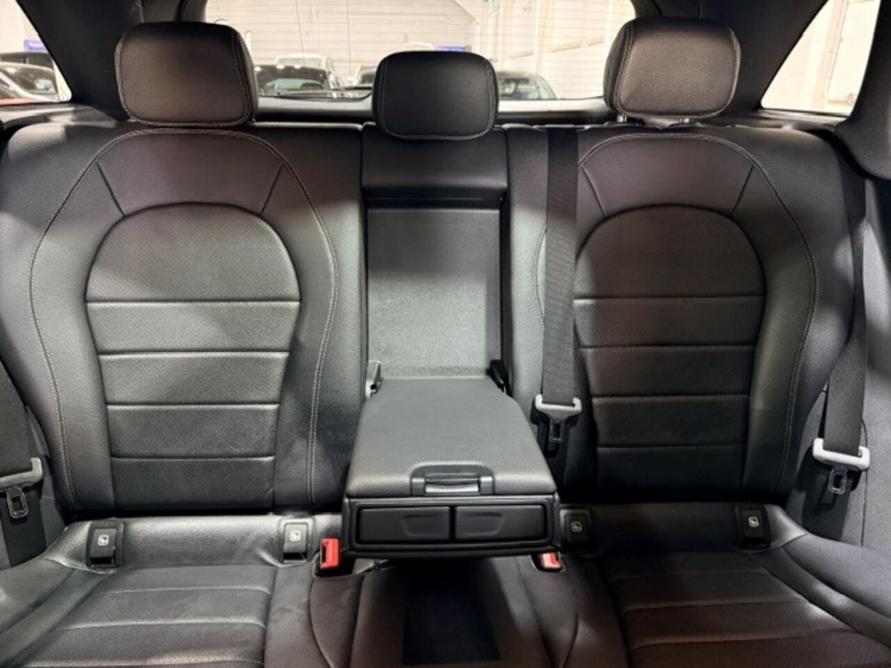 Mercedes-Benz GLC view 17