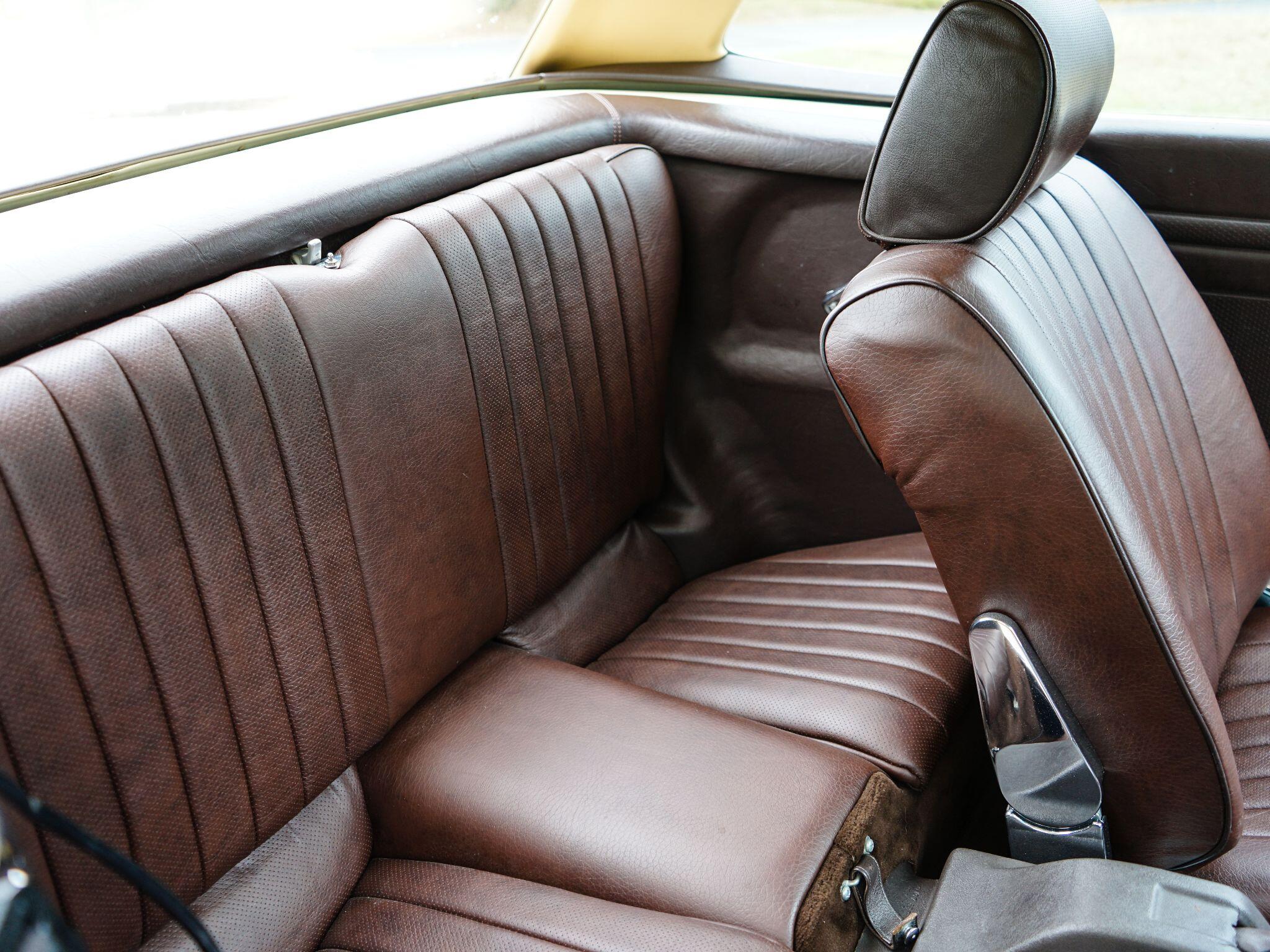 Mercedes-Benz 500 SL view 19