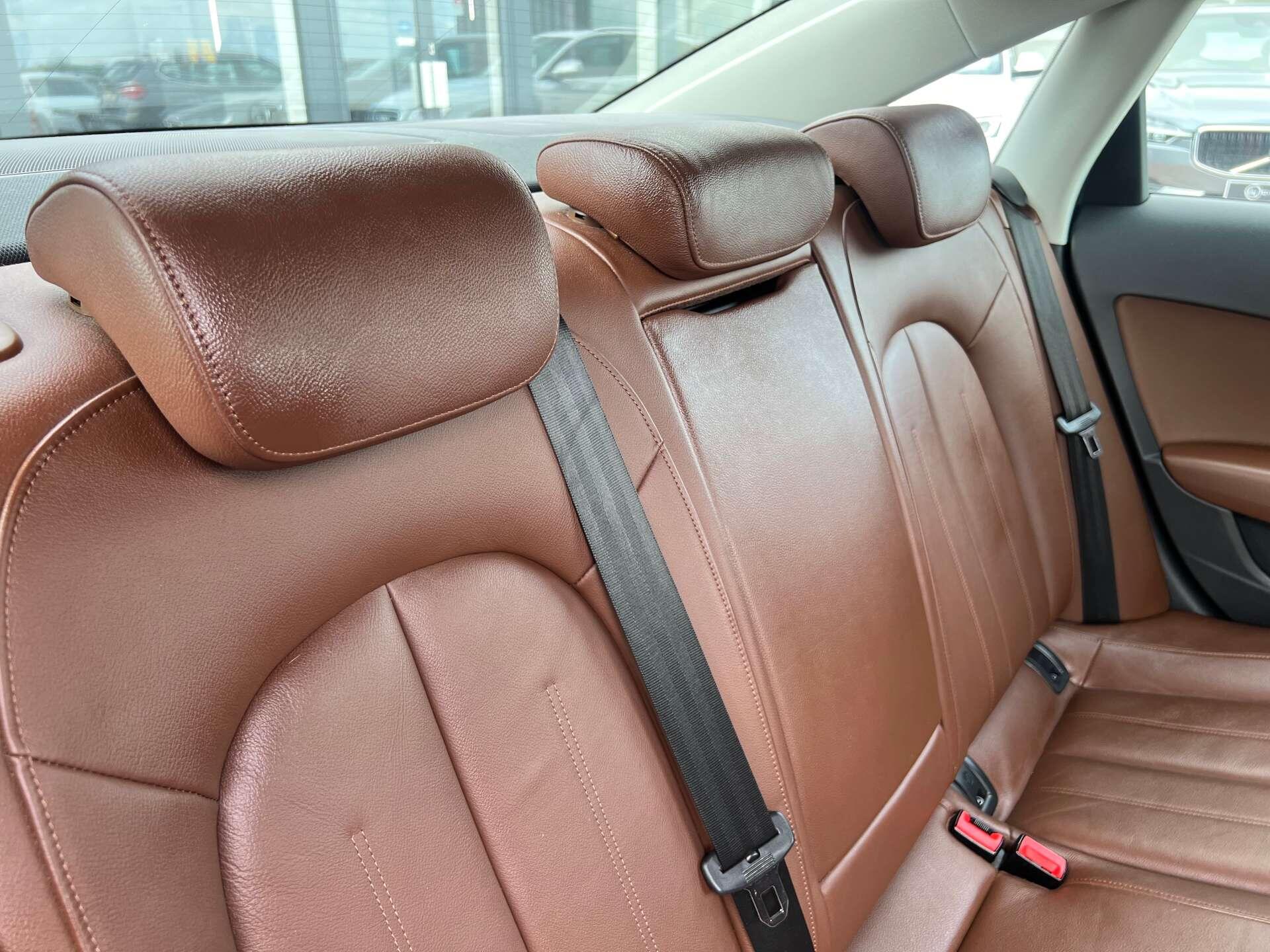 Audi A6 view 37