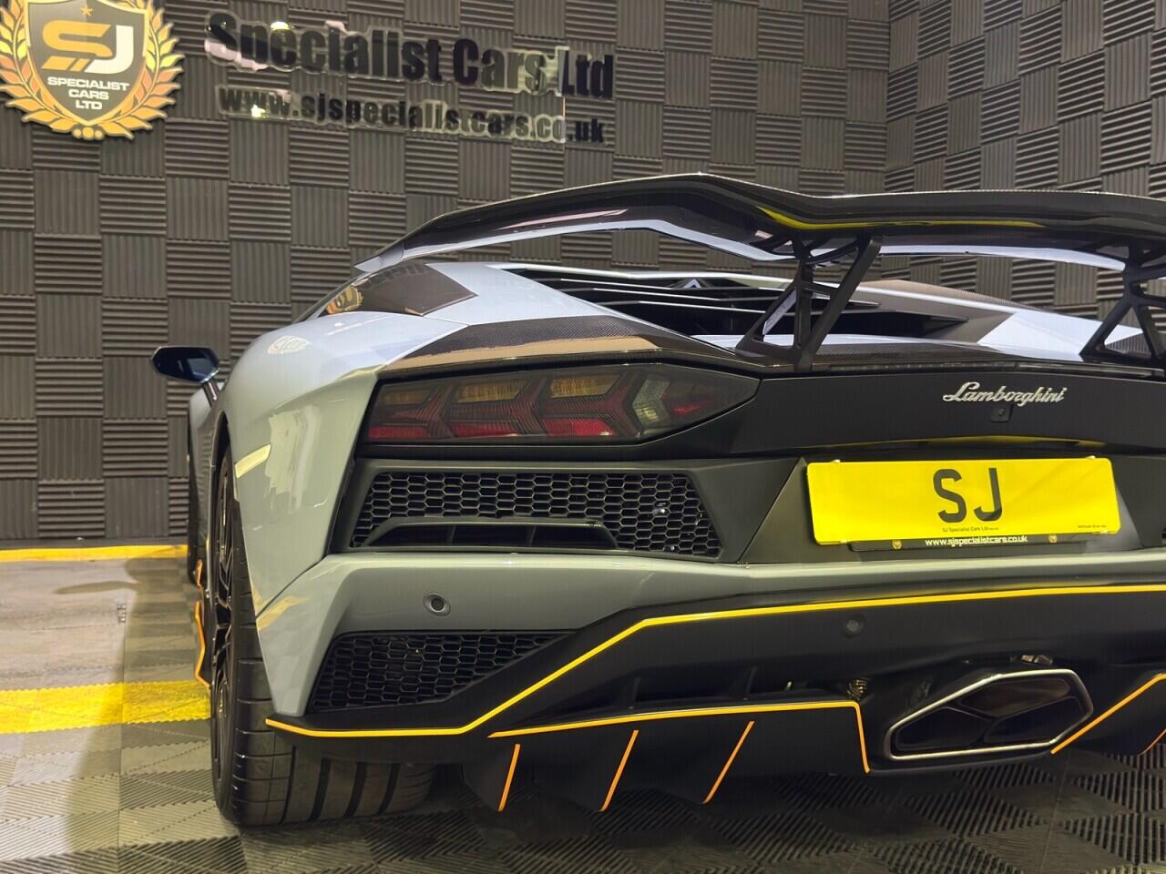 Lamborghini Aventador view 33