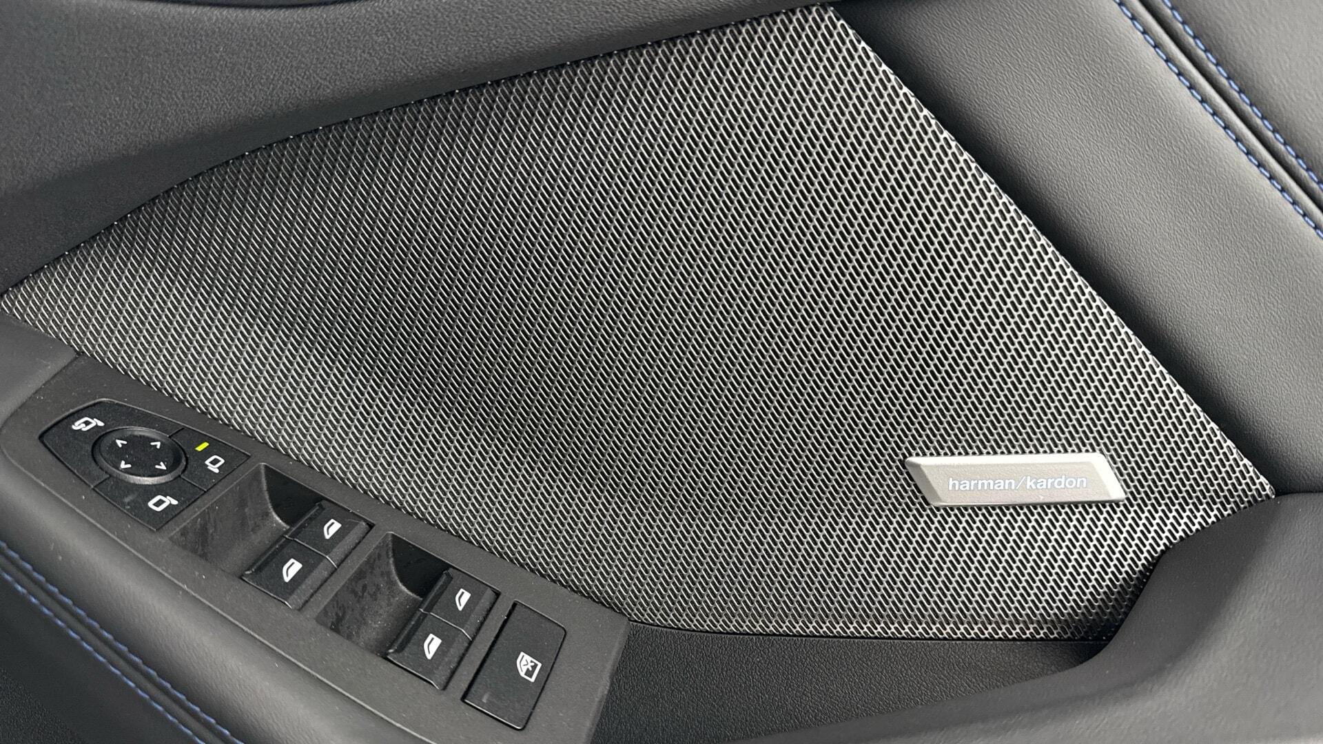 BMW 1 Series view 21