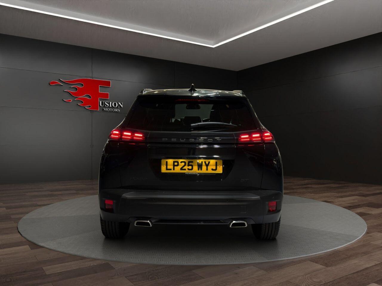 Peugeot 2008 view 4
