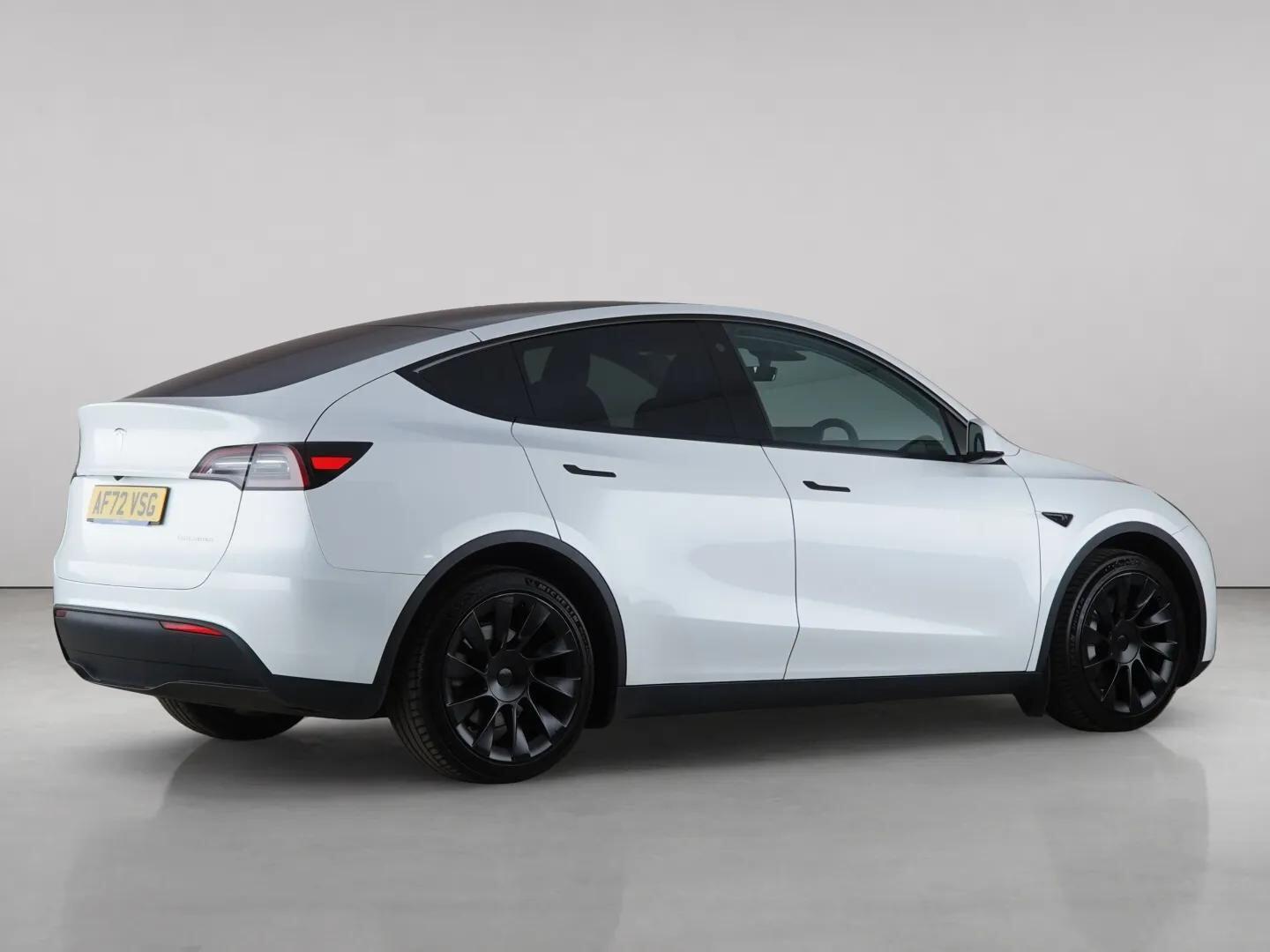 Tesla Model Y view 8