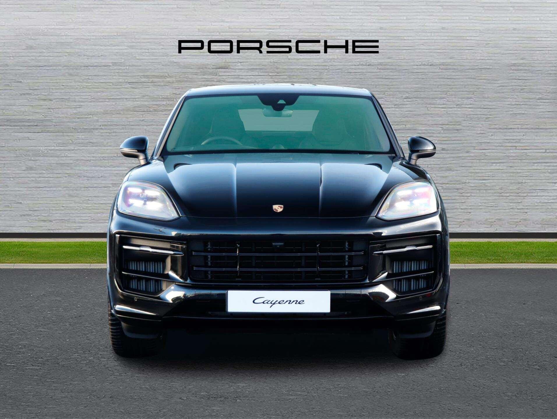 Porsche Cayenne view 8