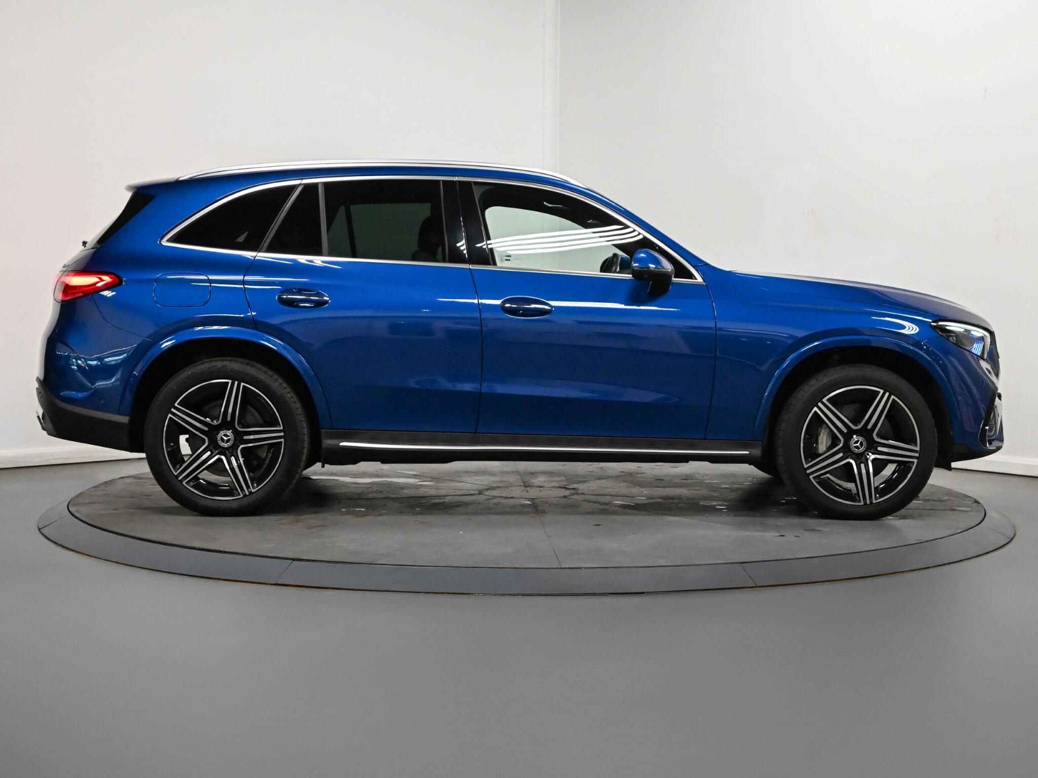 Mercedes-Benz GLC view 27