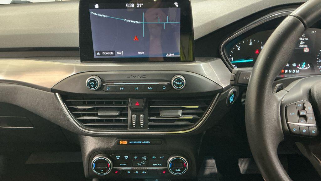 Ford Focus view 15