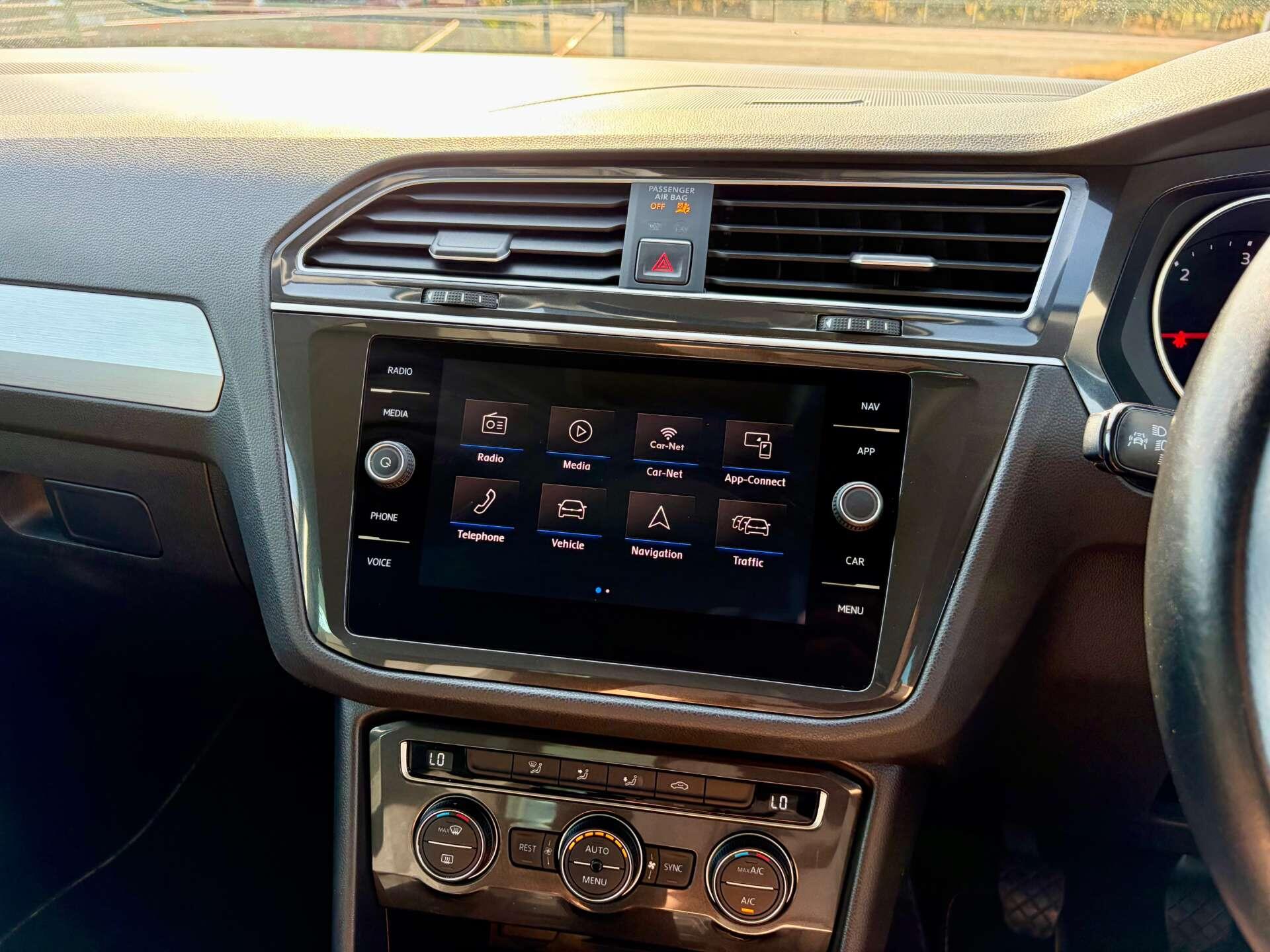 Volkswagen Tiguan view 36