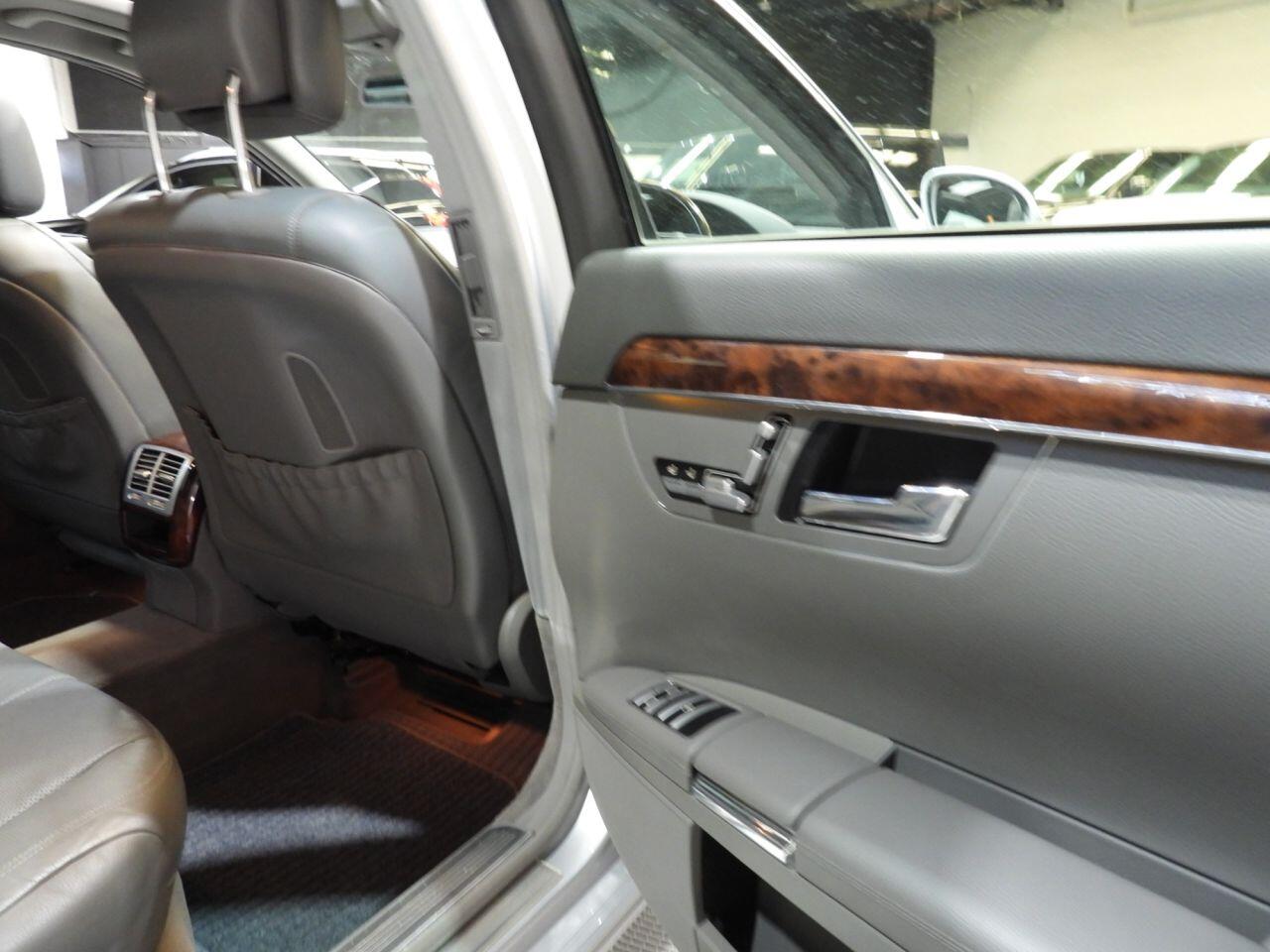 Mercedes-Benz S-Class view 48