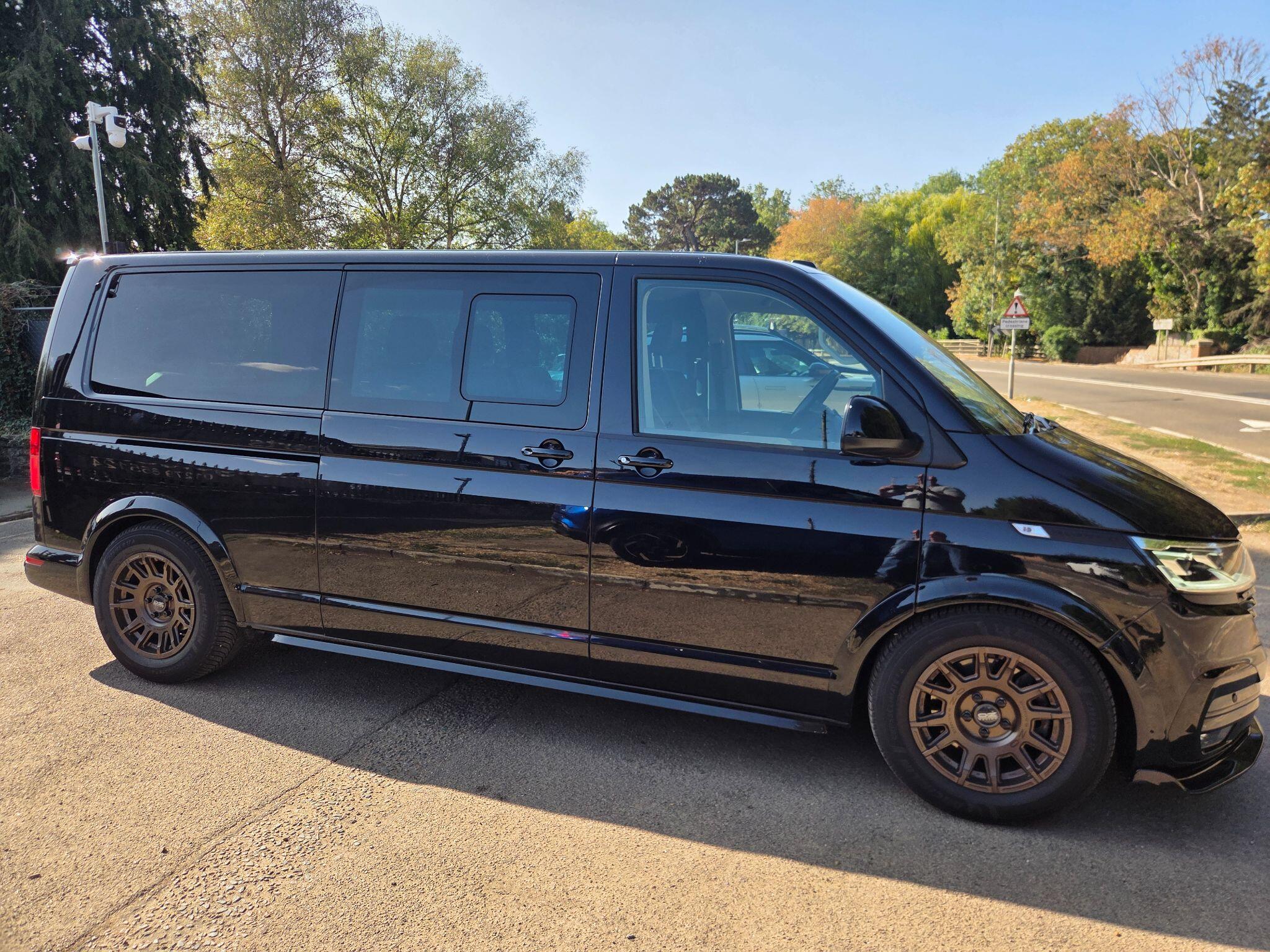 Volkswagen Transporter view 14