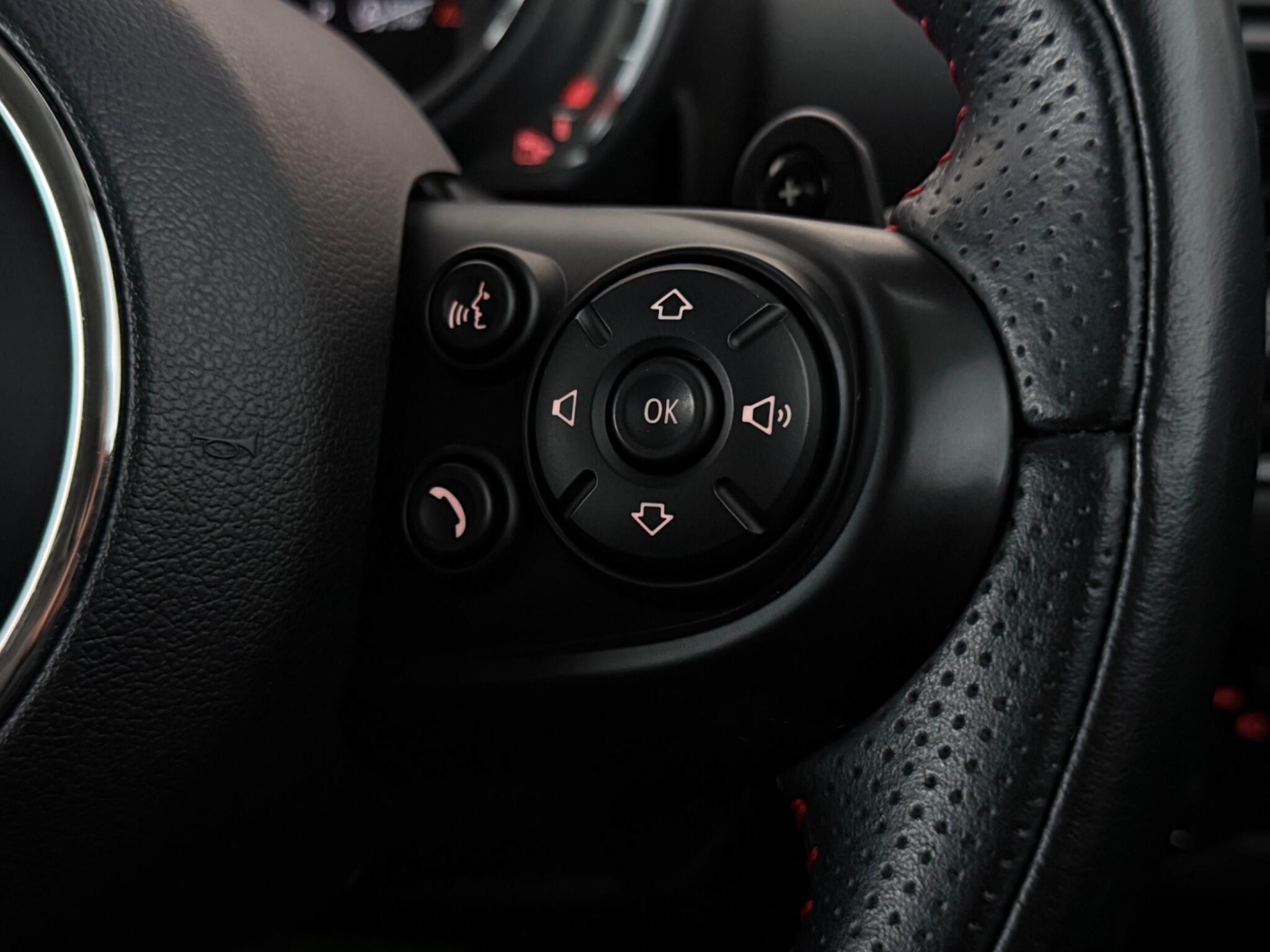 Mini Clubman view 16