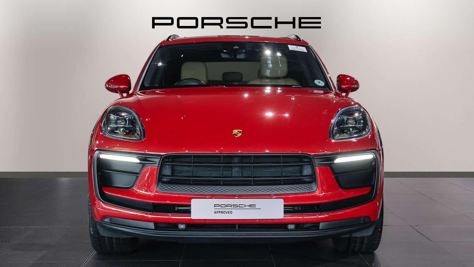 Porsche Macan view 9