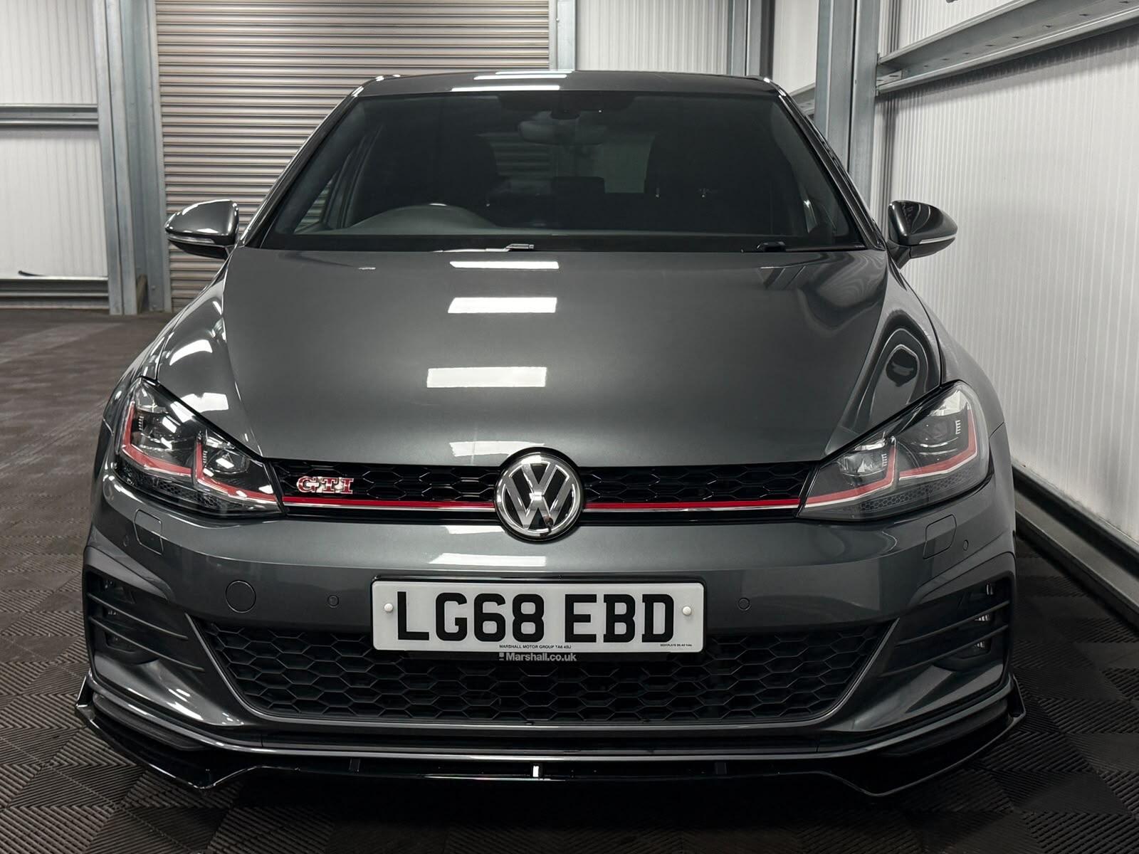 Volkswagen Golf view 4