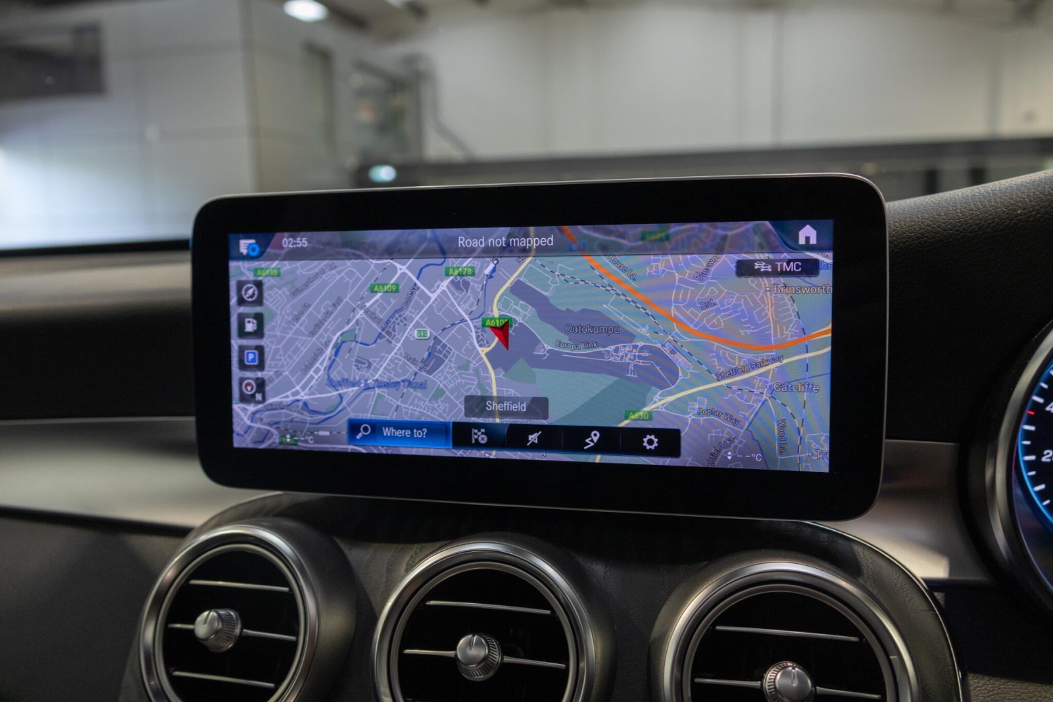 Mercedes-Benz GLC view 17