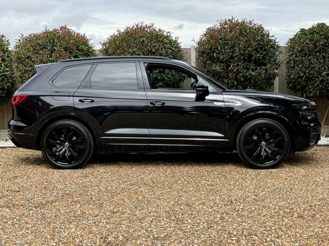 Volkswagen Touareg view 21