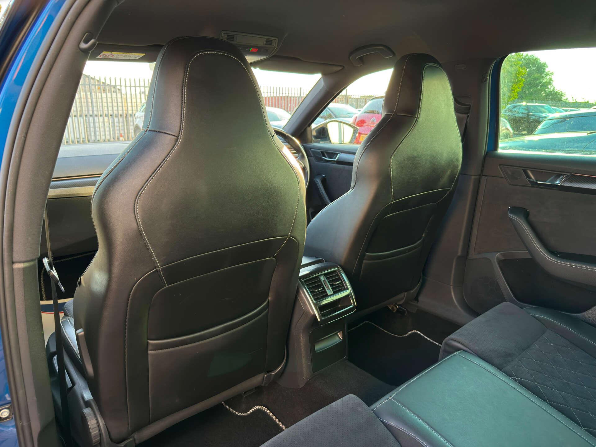 Skoda Superb view 41