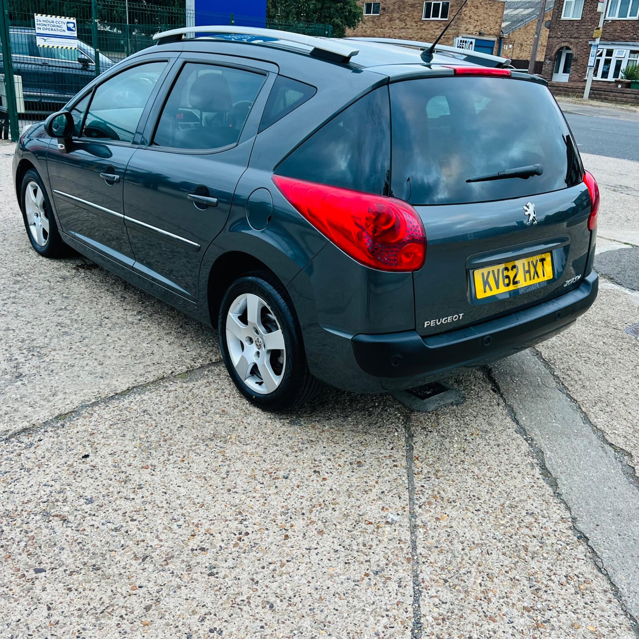 Peugeot 207 SW view 5