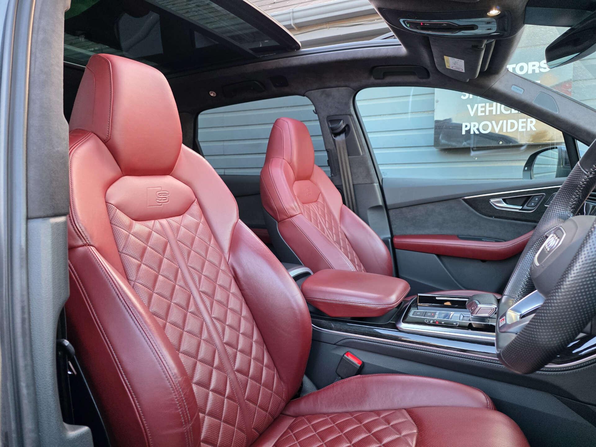 Audi SQ7 view 20