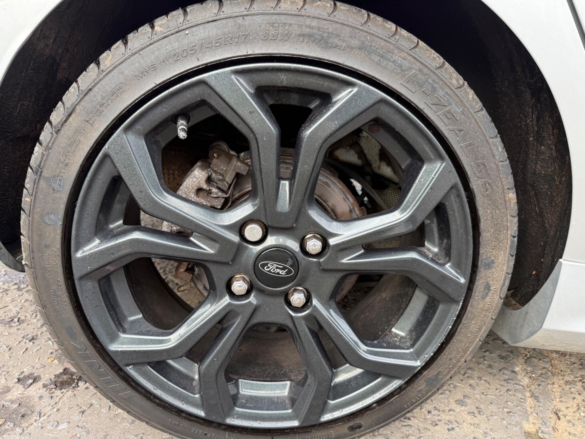 Ford Fiesta view 14